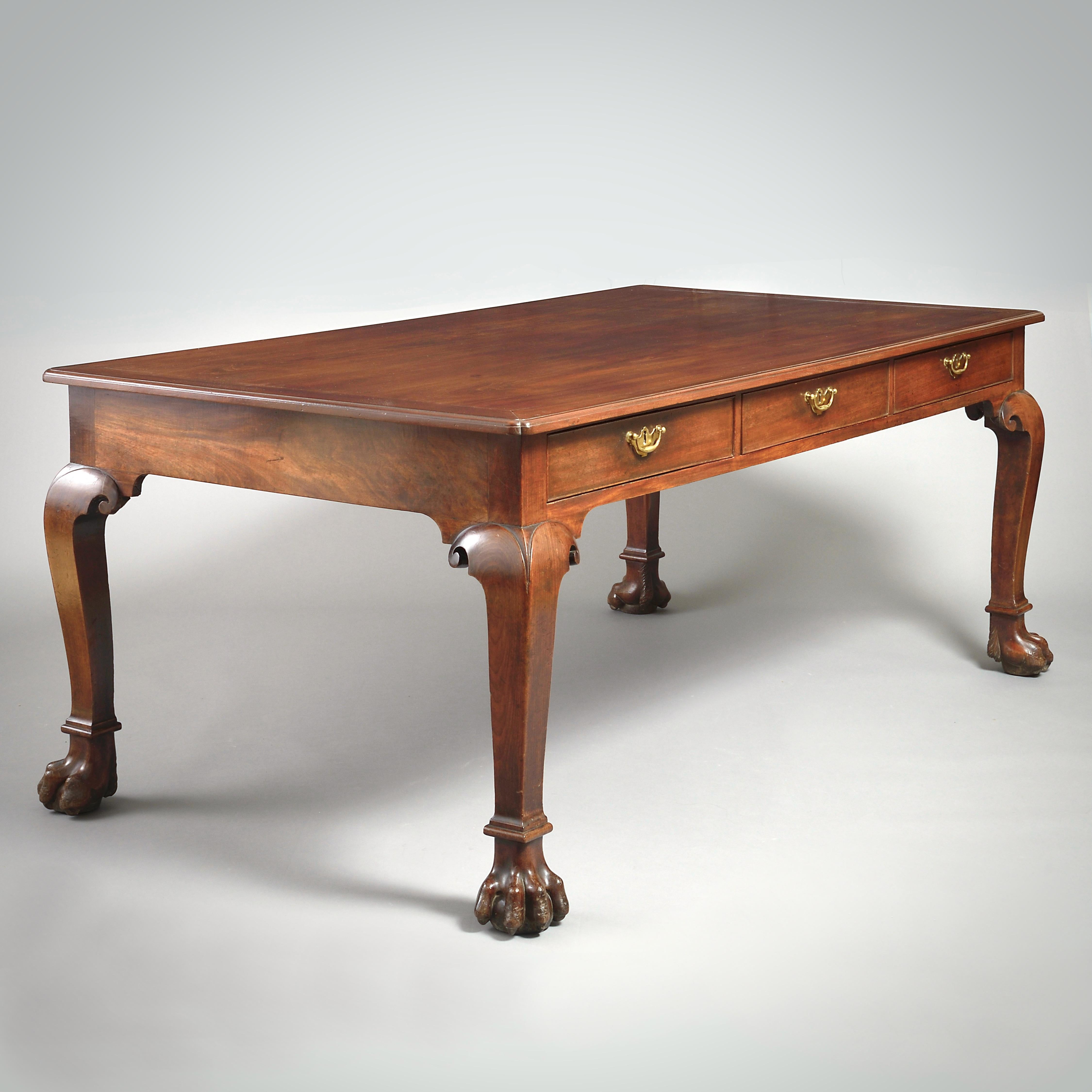 Magnificent George II Mahogany Library Table In Good Condition For Sale In London, GB