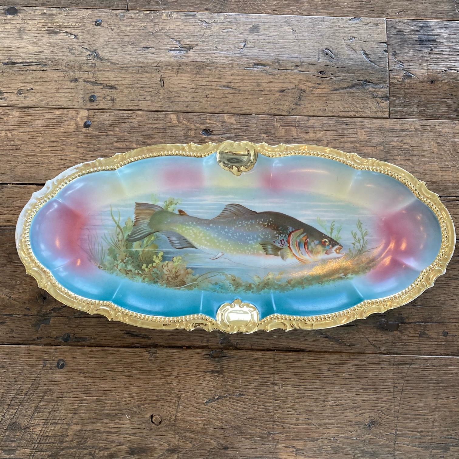 Magnificent German Porcelain Handpainted Gold Gilt Fish Serving Set For Sale 6