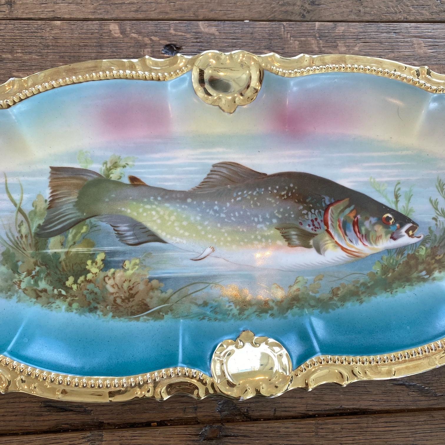 Magnificent German Porcelain Handpainted Gold Gilt Fish Serving Set For Sale 7