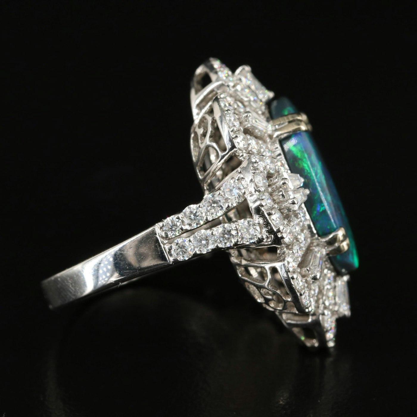 Magnifique bague en or blanc 18 carats GIA 4.63 Opale Noire Naturelle Diamant Estate en vente 1