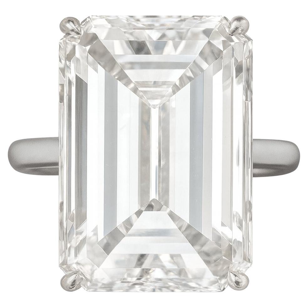 Magnifico anello in platino con diamante taglio smeraldo certificato GIA da 10,03 carati