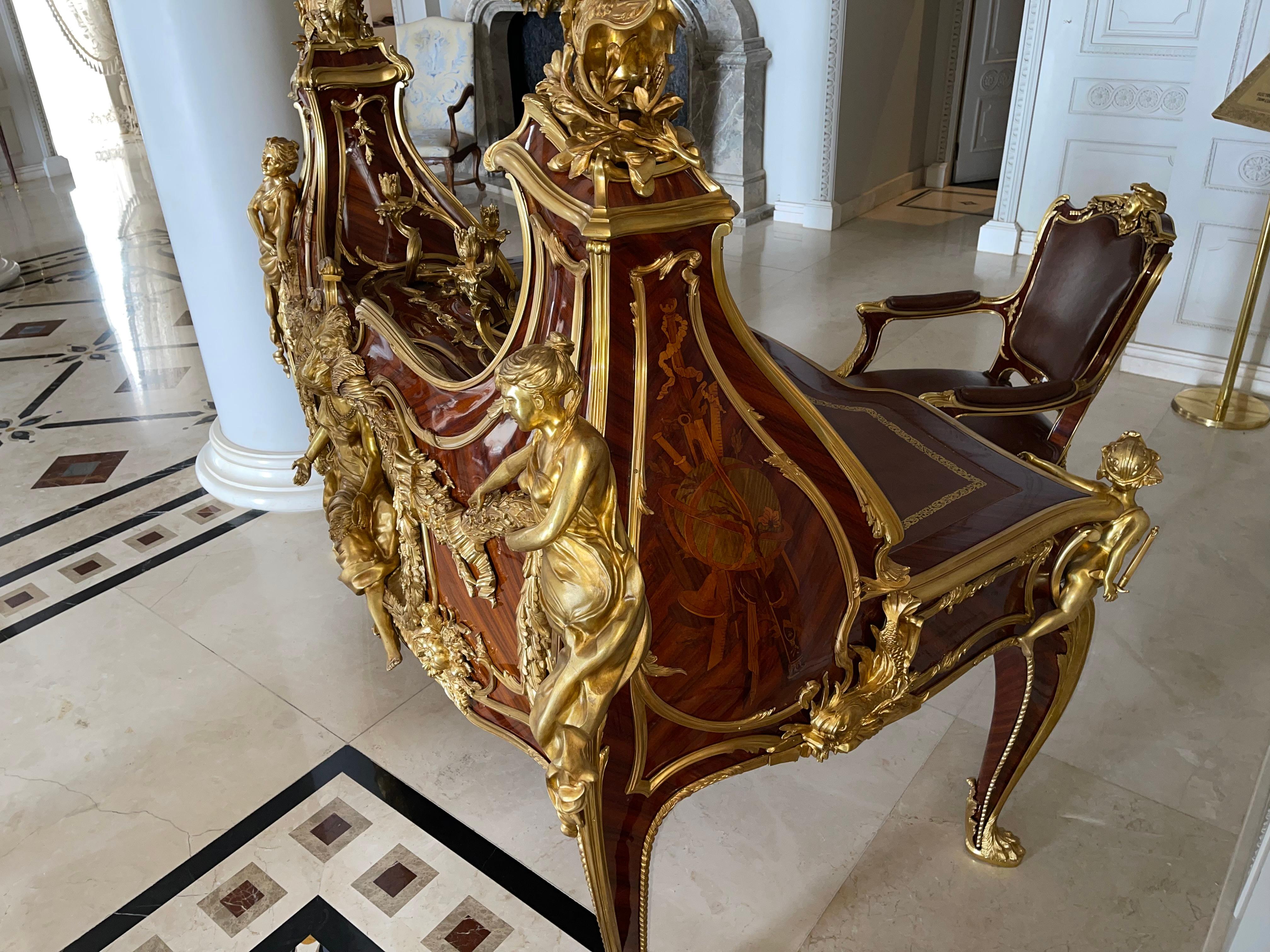 Prächtiges Grand Bureau / Schreibtisch Louis XV, nach Francois Linke, Paris  im Angebot 4
