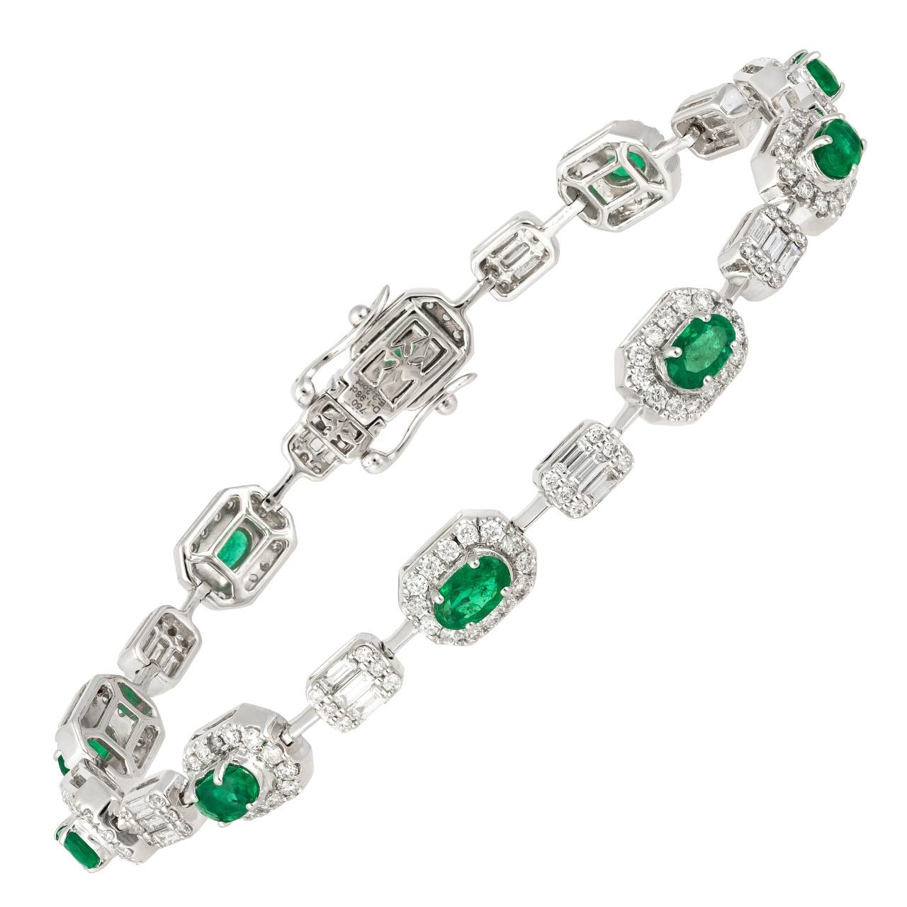 Magnificent Green Emerald Diamond Fine Jewellery White Gold Tennis Bracelet For Sale