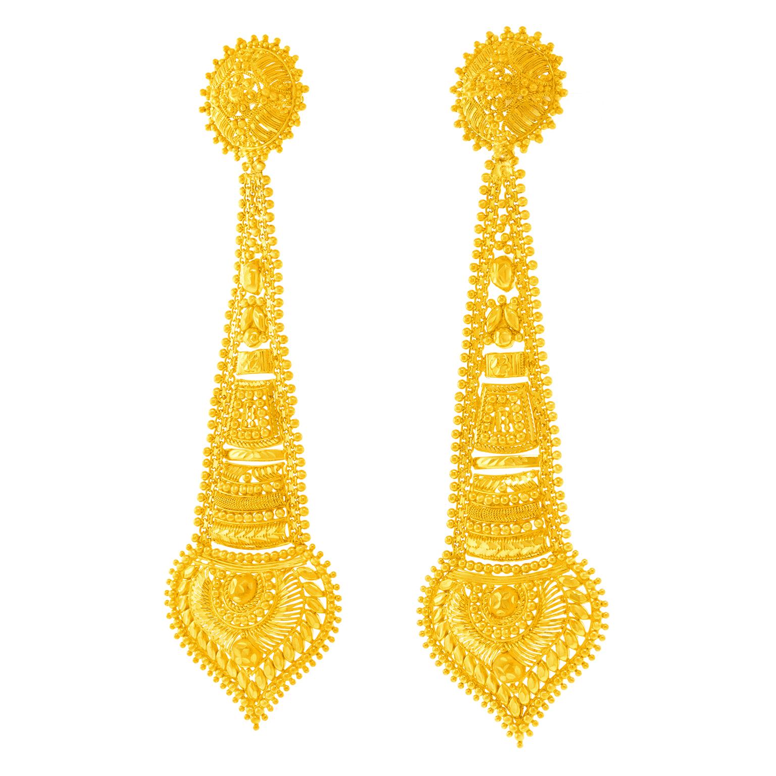 Magnificent High-Karat Gold Earrings c1950s India In Excellent Condition For Sale In Litchfield, CT