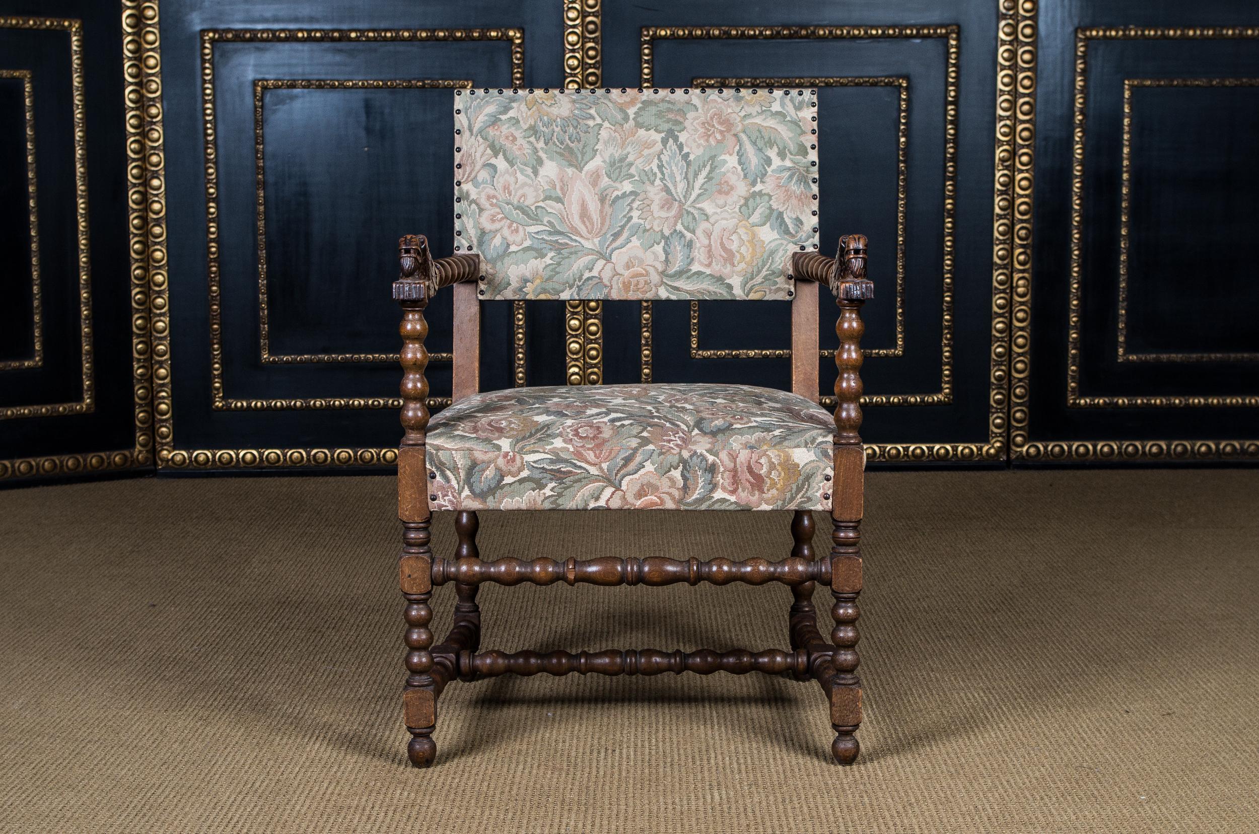 Magnificent Historical Neo-Renaissance Armchair circa 1850-1870 Mythical Armrest In Good Condition In Berlin, DE