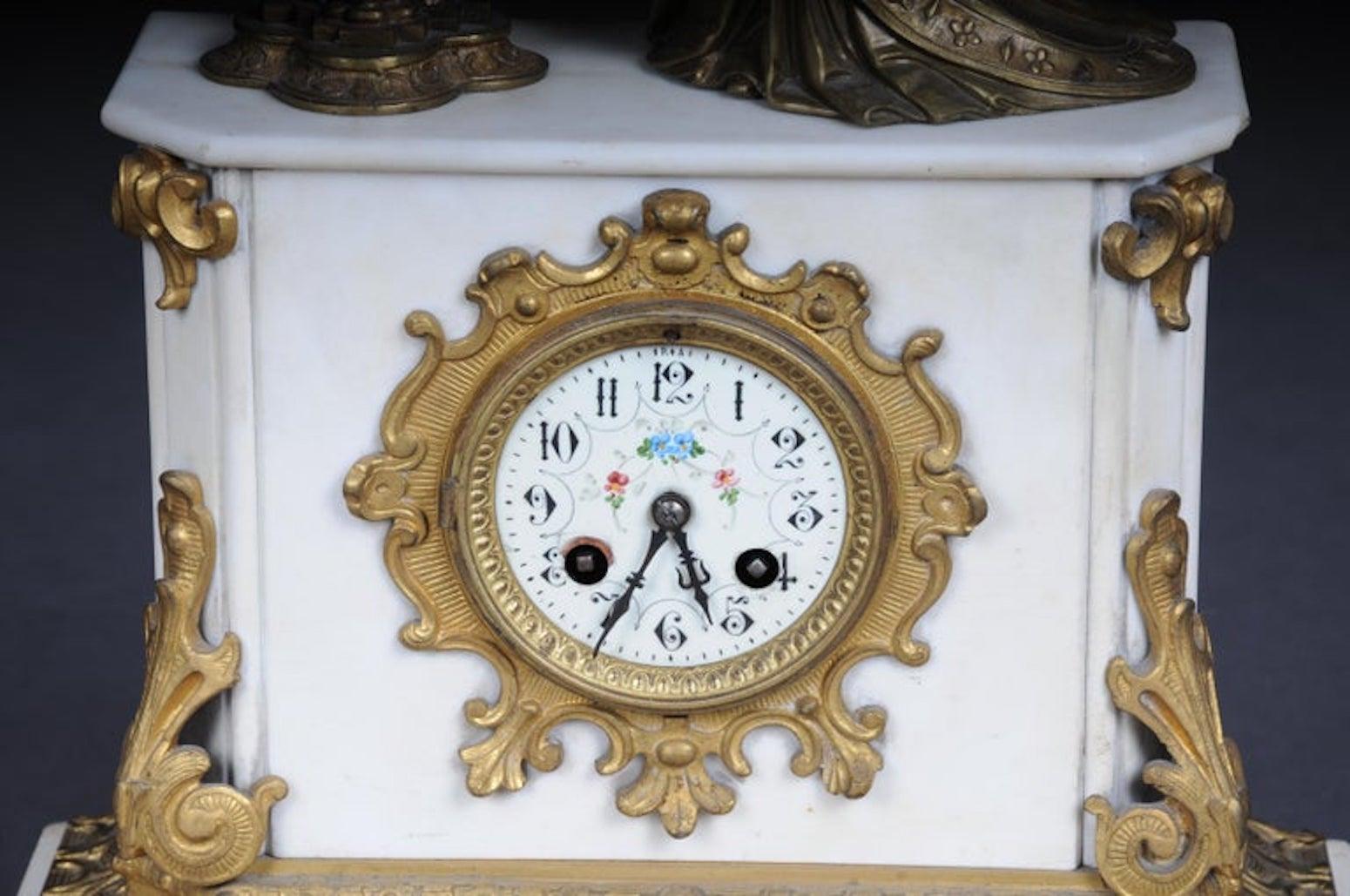 Dorato Magnifico orologio storico o orologio da caminetto del 1890 circa in vendita