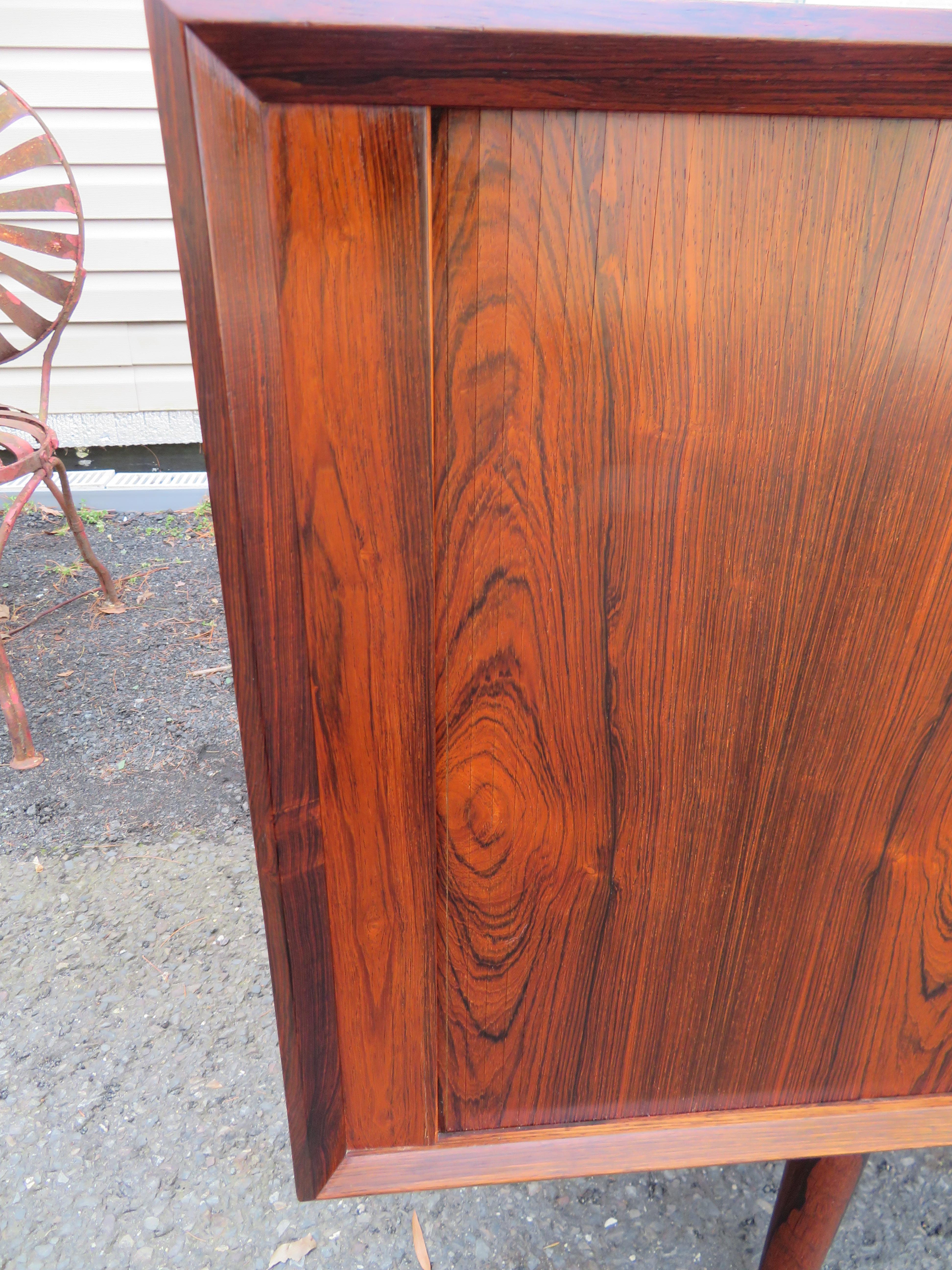 Magnificent Ib Kofod-Larsen Brazilian Rosewood Credenza for Faarup For Sale 1