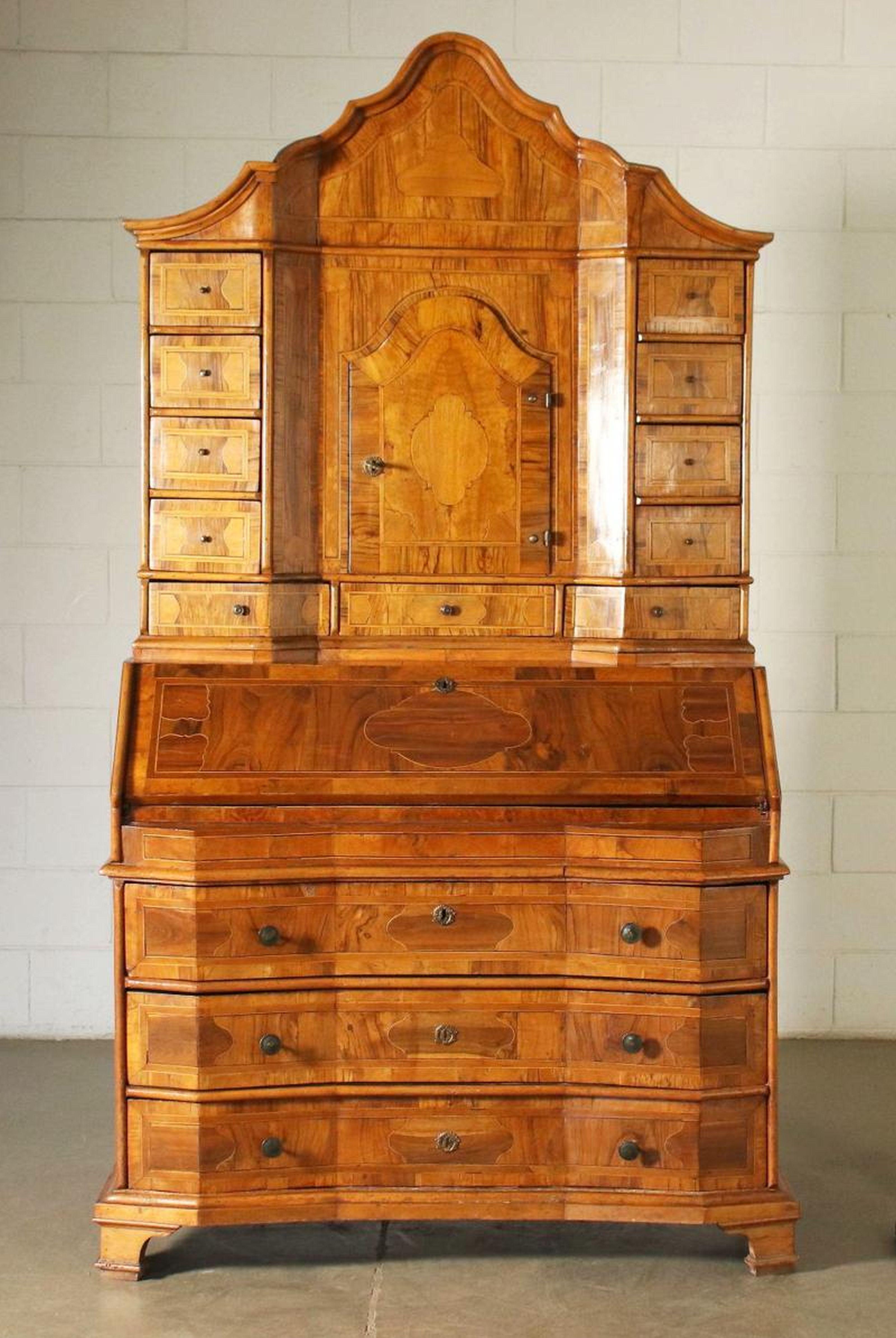 Magnificent Italian Baroque Secretary, circa 1700 In Good Condition For Sale In Los Angeles, CA