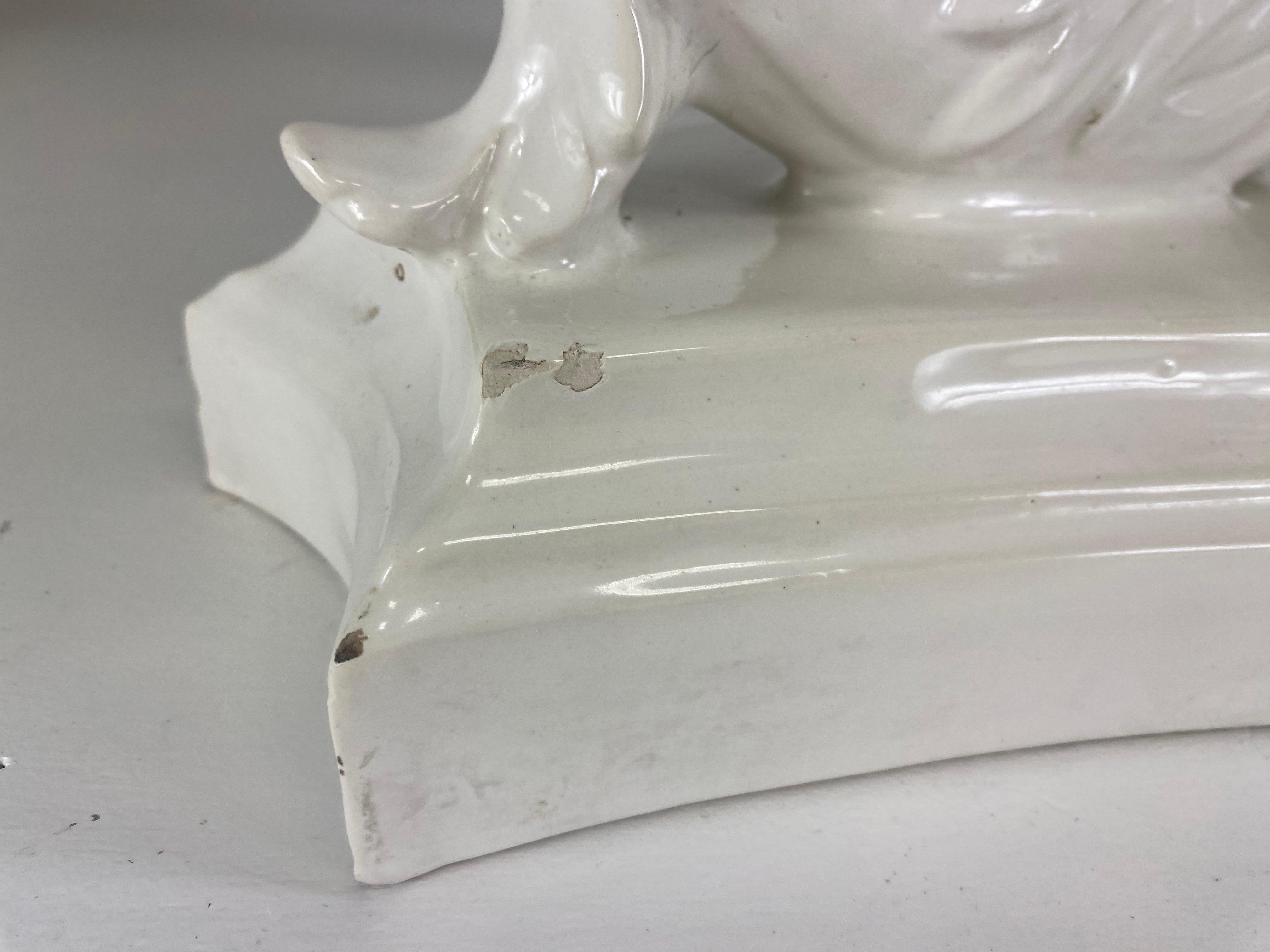 Rococo Magnifique jardinière sculpturale italienne de style rococo blanc de chin en vente