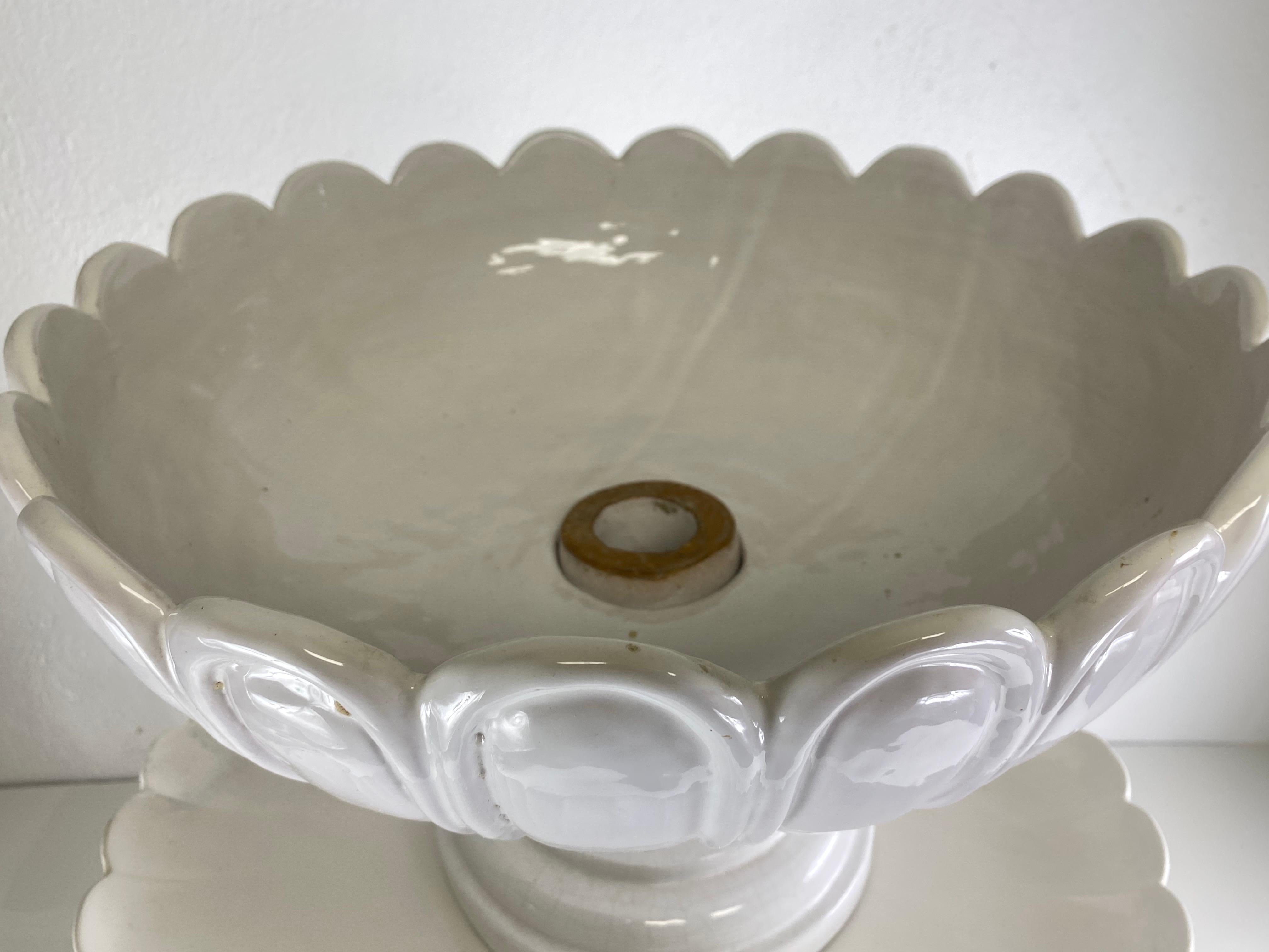 Milieu du XXe siècle Magnifique jardinière sculpturale italienne de style rococo blanc de chin en vente