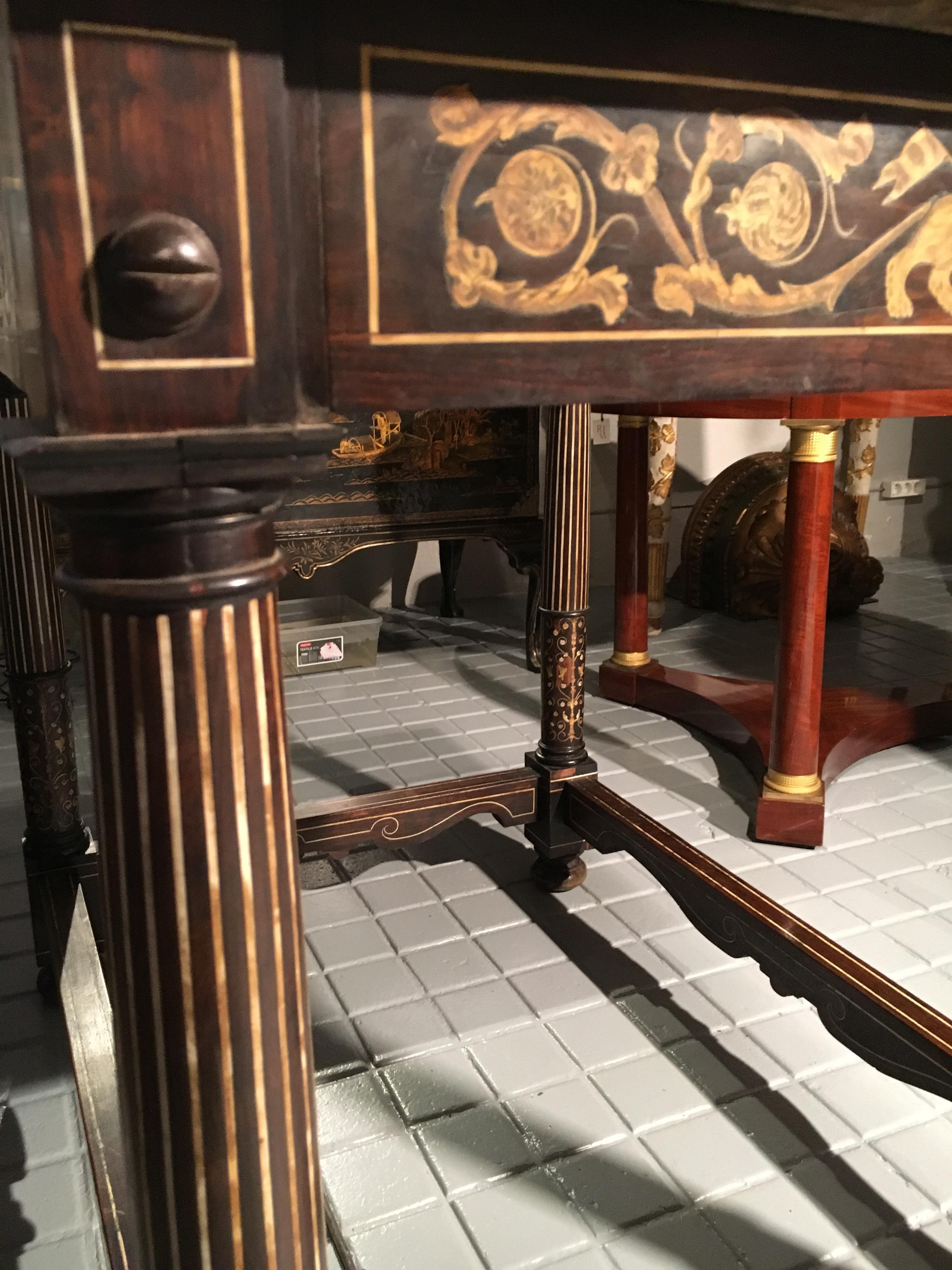 Magnifique table d'appoint italienne, 18ème siècle en vente 3