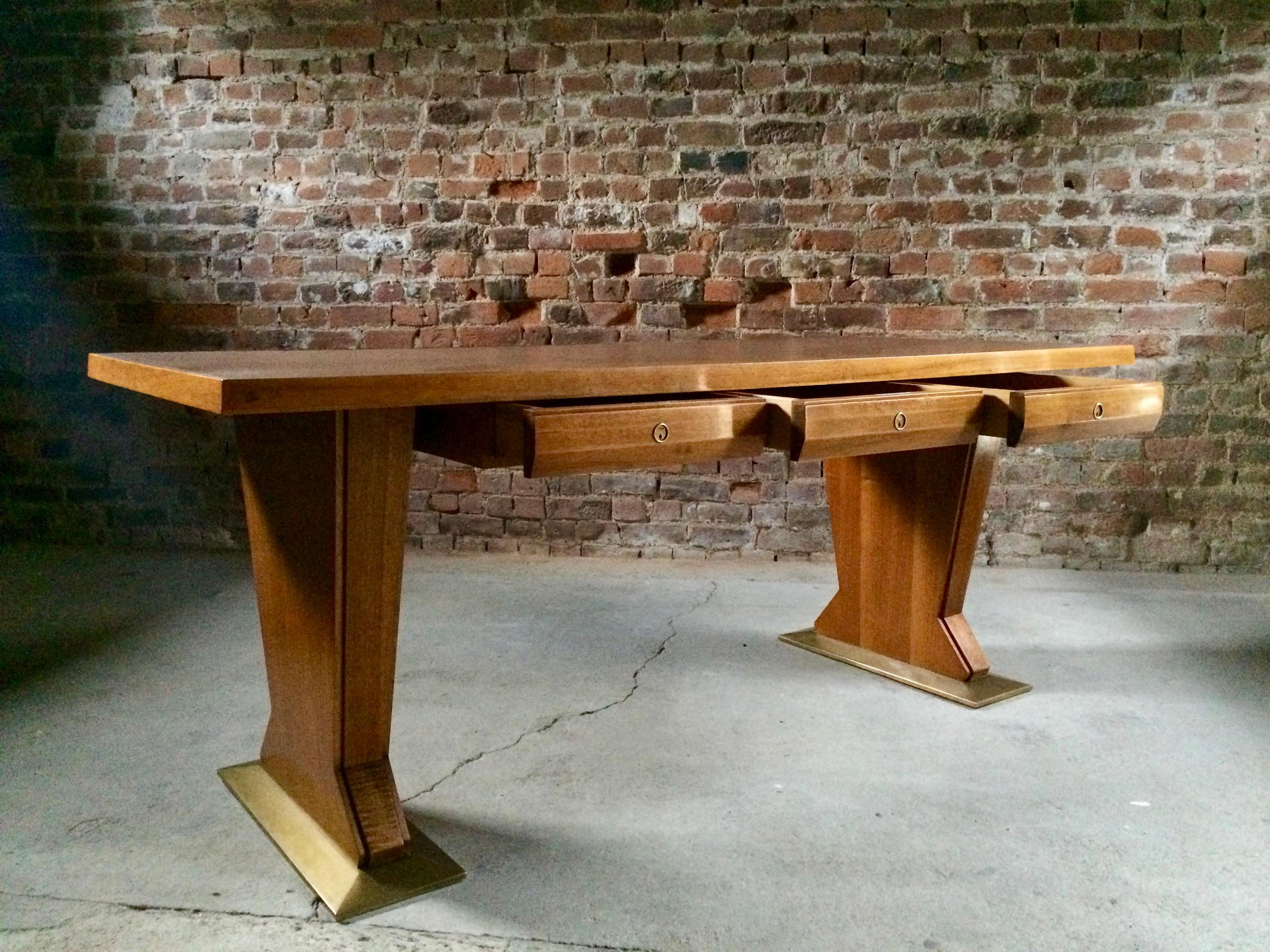 Magnificent Italian Desk Table Osvaldo Borsani Walnut Leather, Midcentury, 1940s 9