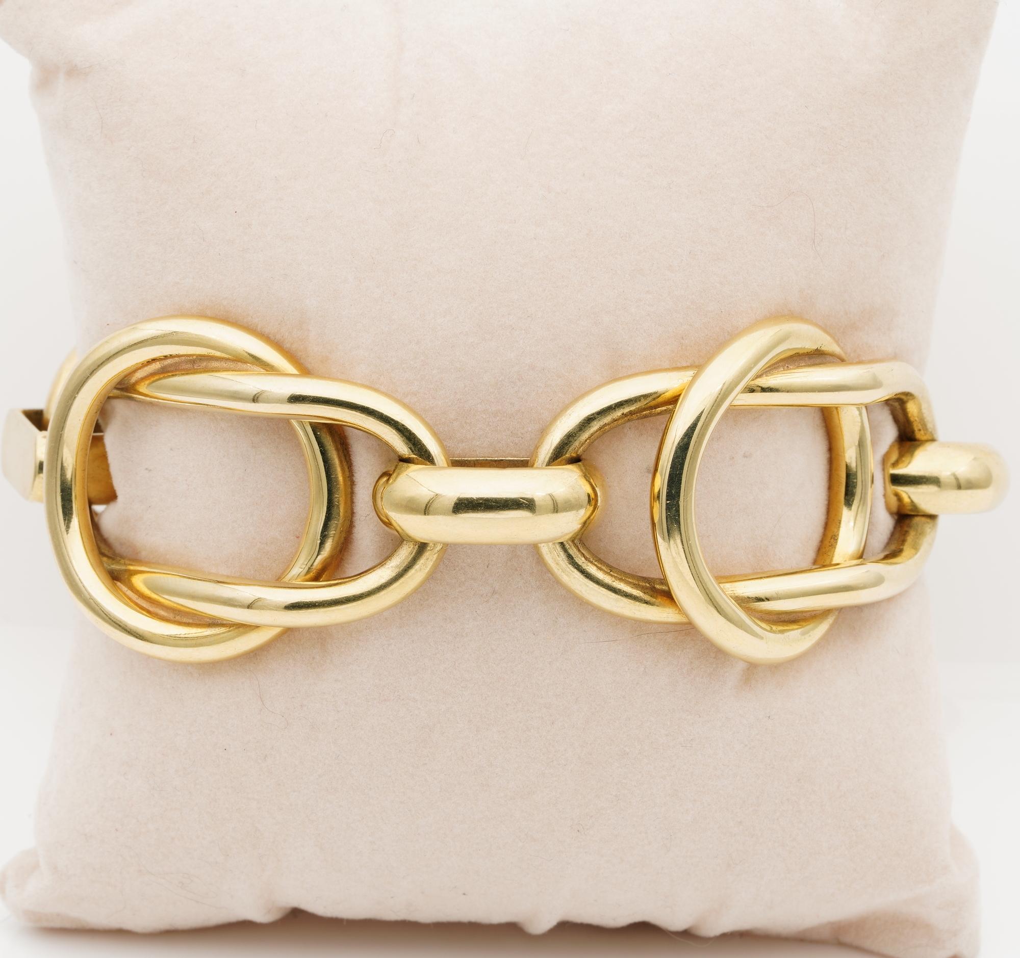 Enjoying Gold
This very unique fancy link Italian vintage bracelet is such a lovely thing to wear on jeans or formal outfit
Substantial in weight being 62.8 grams of solid 18 Kt gold, stylish combination of interlaced between two shapes of geometric