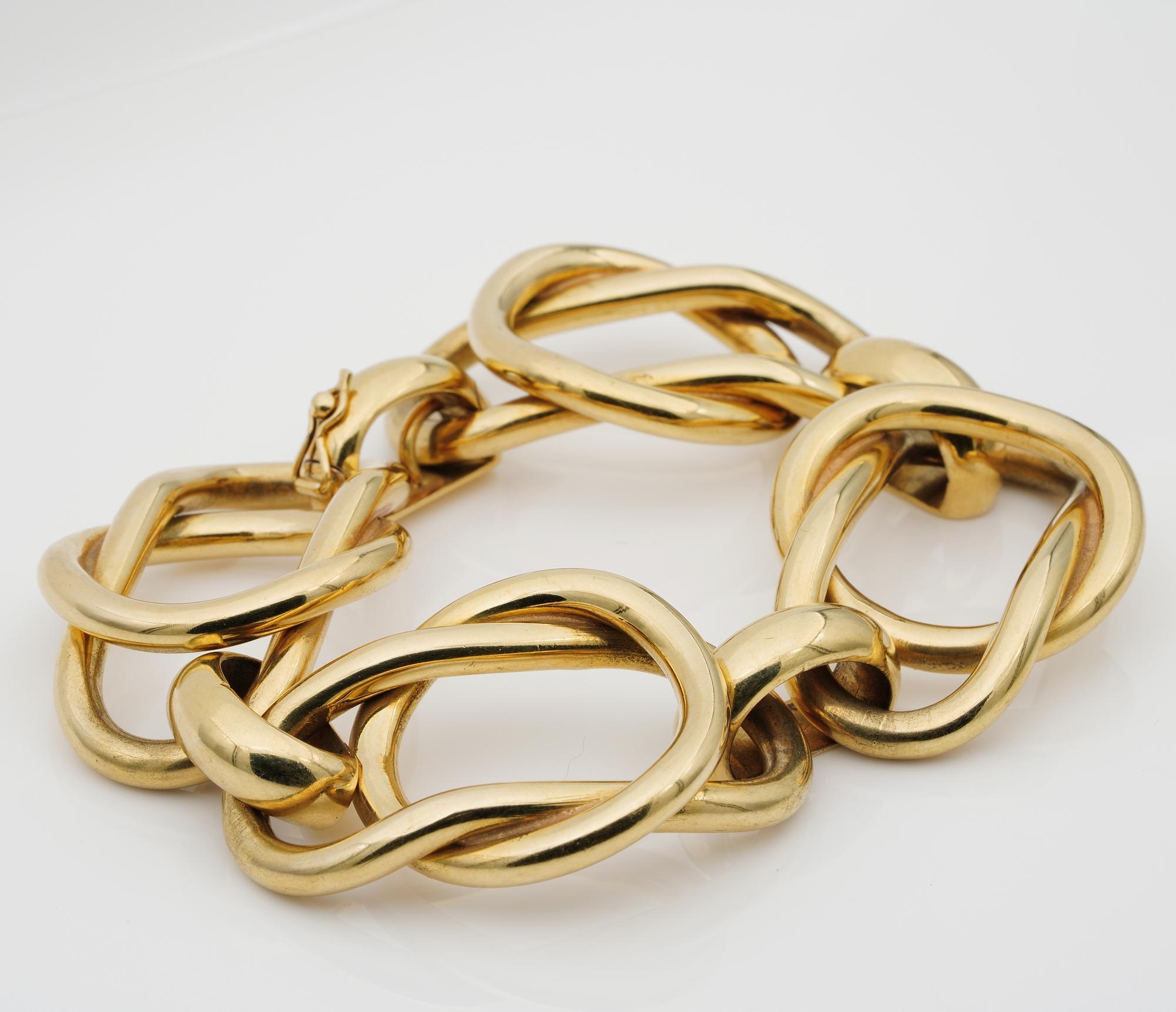 Contemporary Magnificent Italian Fancy Link 18 Karat Gold Heavy Vintage Bracelet For Sale