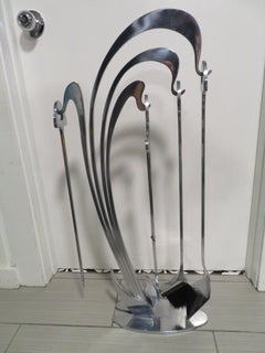 Magnifico set di attrezzi per caminetto in stile liberty di Jacques Charles con androni