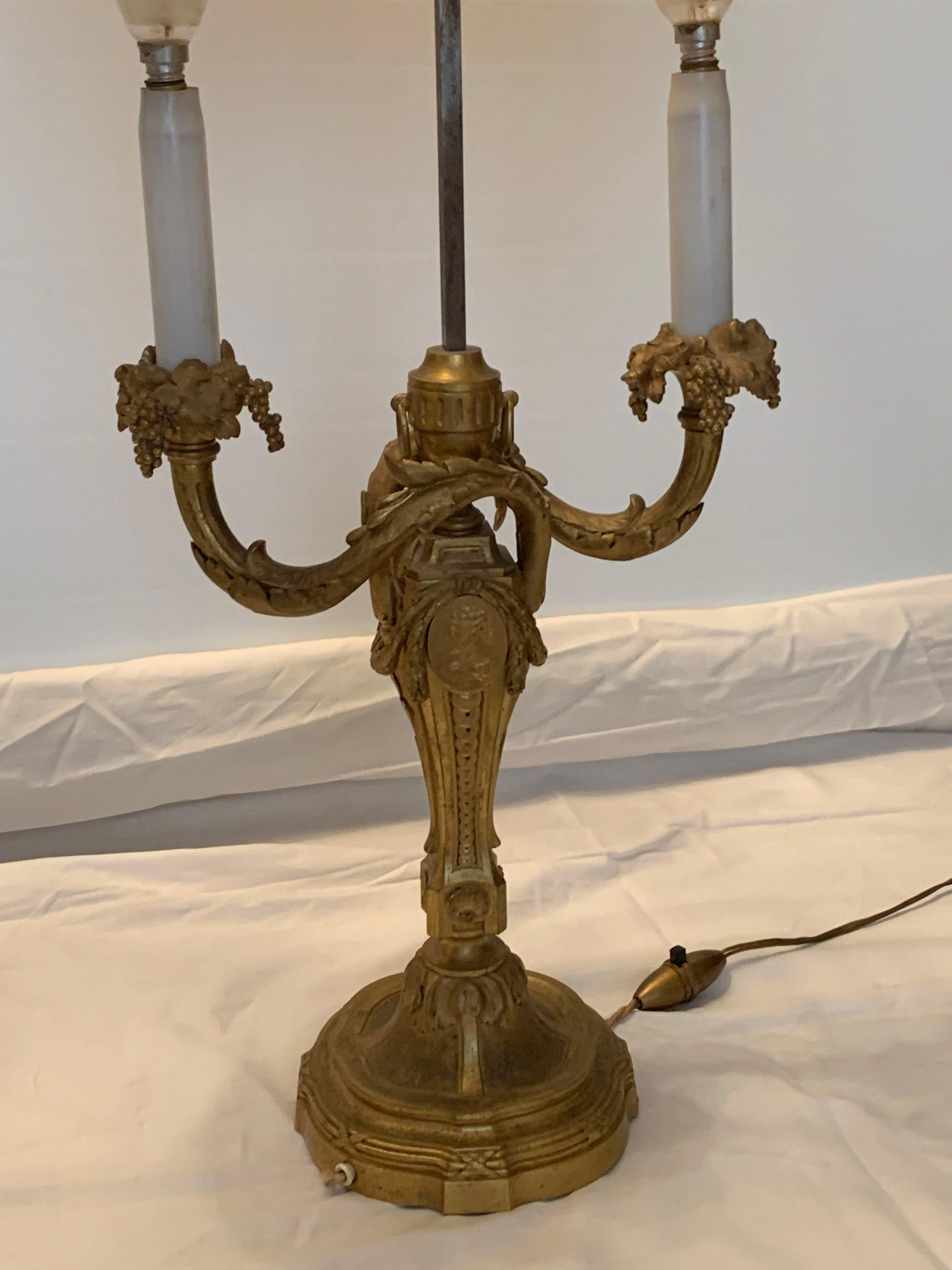 Magnificent lamps in gilt bronze louis XVI  style In Good Condition For Sale In Los Angeles, CA