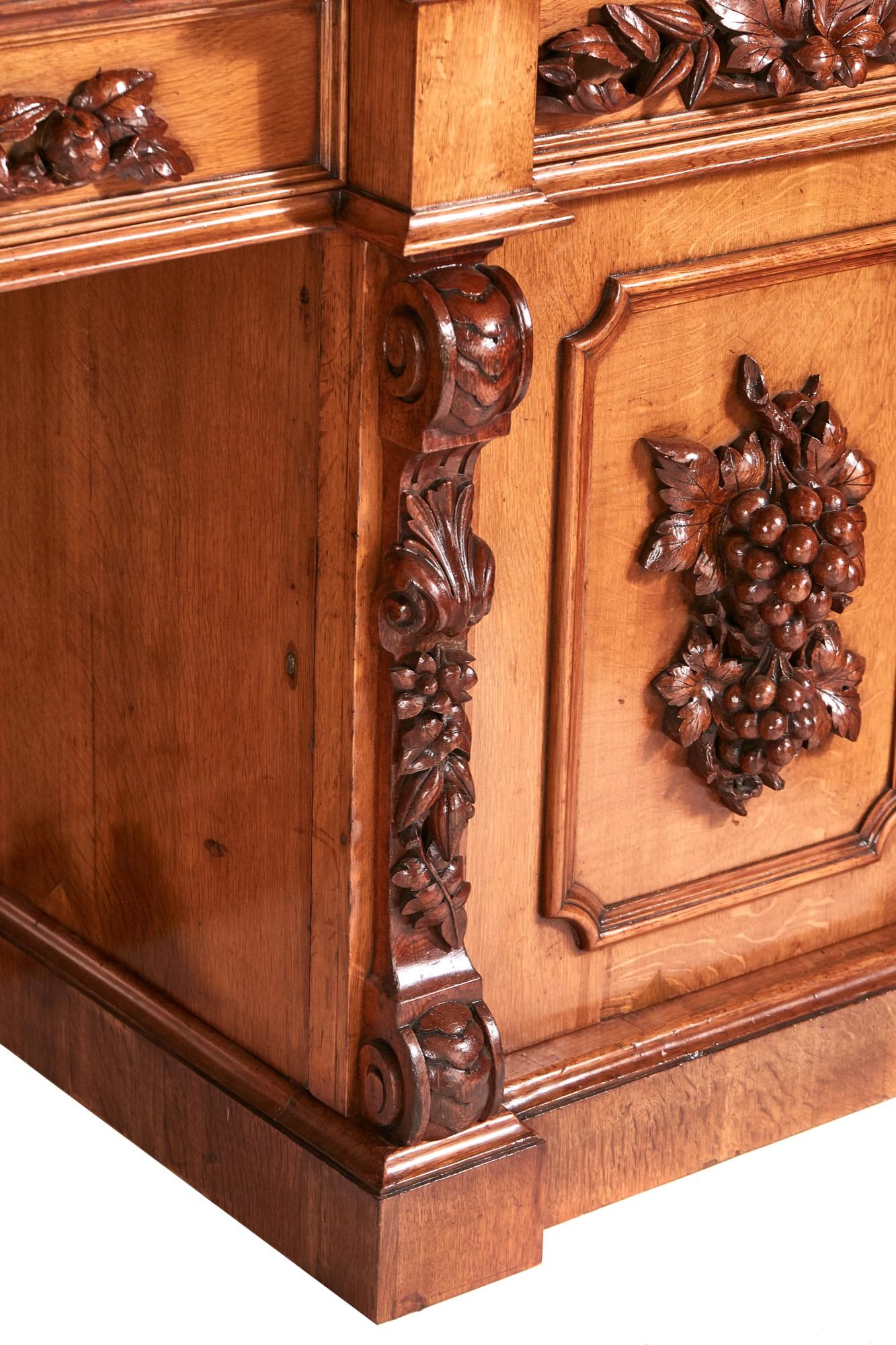 Magnificent Large 19th Century Victorian Carved Oak Mirror Back Sideboard For Sale 3