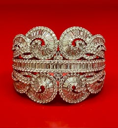Magnificent Large 46 Carat Diamond Hinged 18 Karat White Gold Cuff Bracelet 