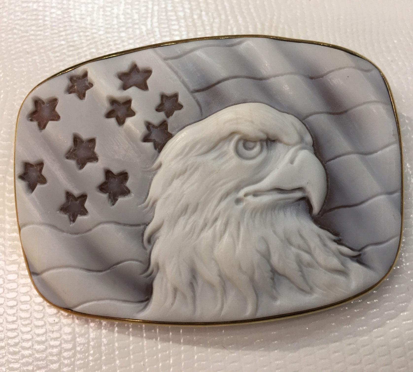 Large American Eagle Cameo Heirloom Pin Brooch Pendant Estate Fine Jewelry In New Condition In Montreal, QC