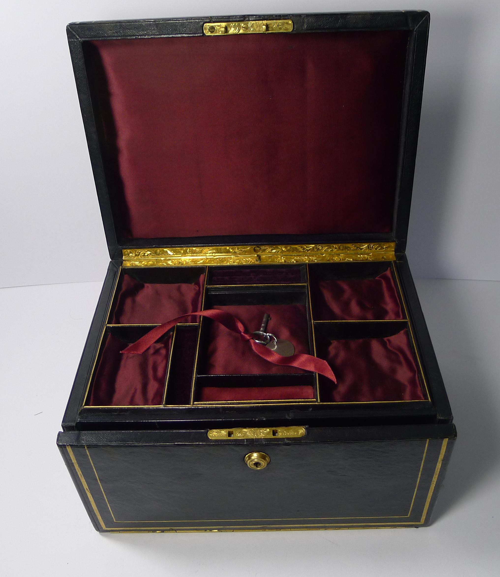 Magnificent Large Antique English Leather Jewellery Box, circa 1870 1