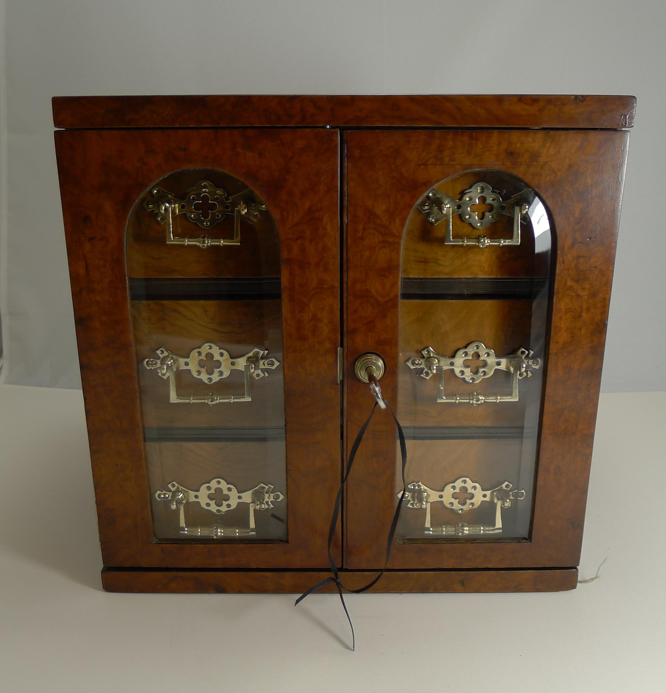 Magnificent Large Antique English Walnut Cigar Cabinet/Box/Humidor, circa 1890 In Good Condition In Bath, GB