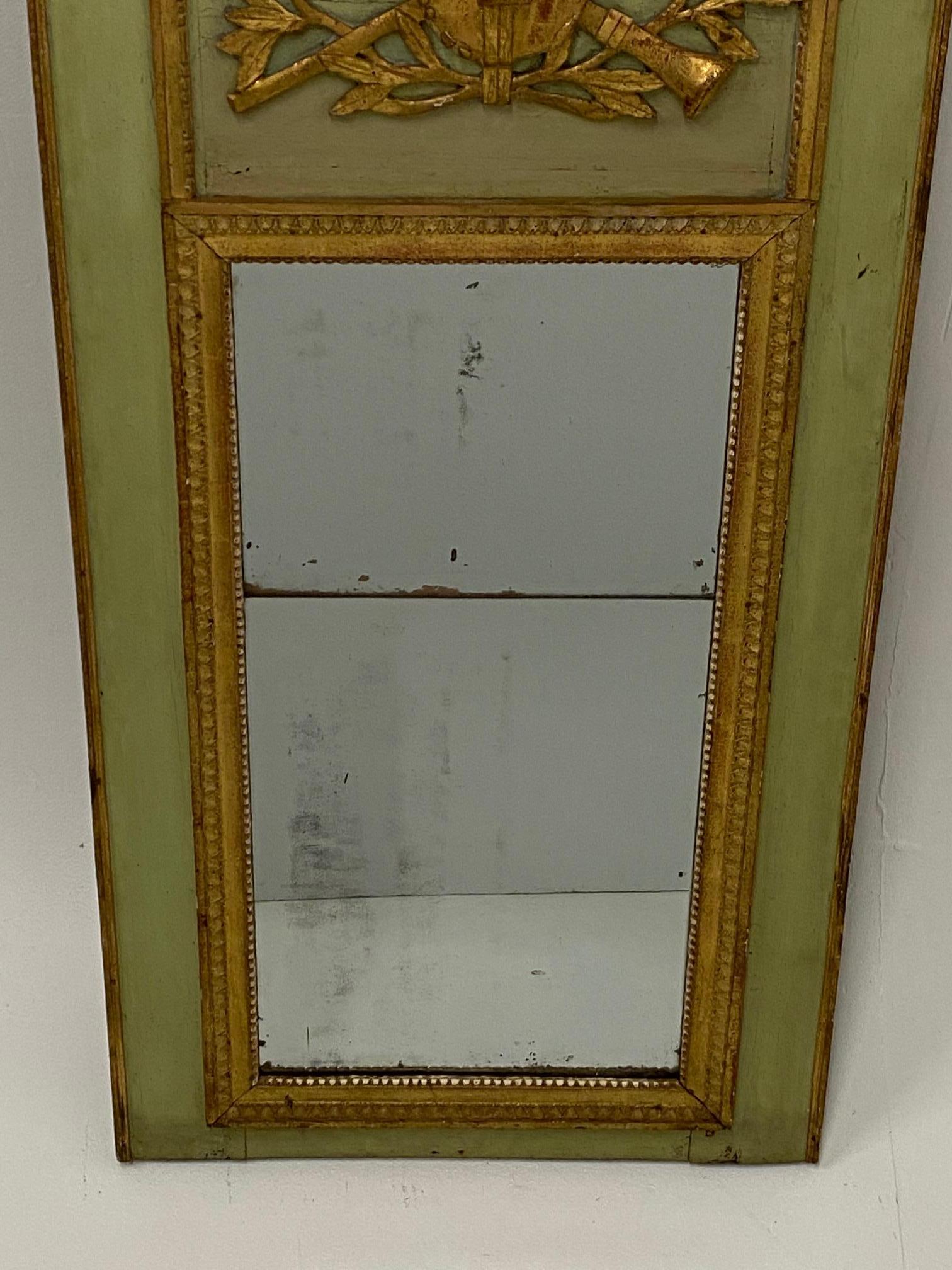 Prächtiger großer antiker Trumeau-Spiegel aus vergoldetem Holz im Louis-XVI-Stil (18. Jahrhundert) im Angebot