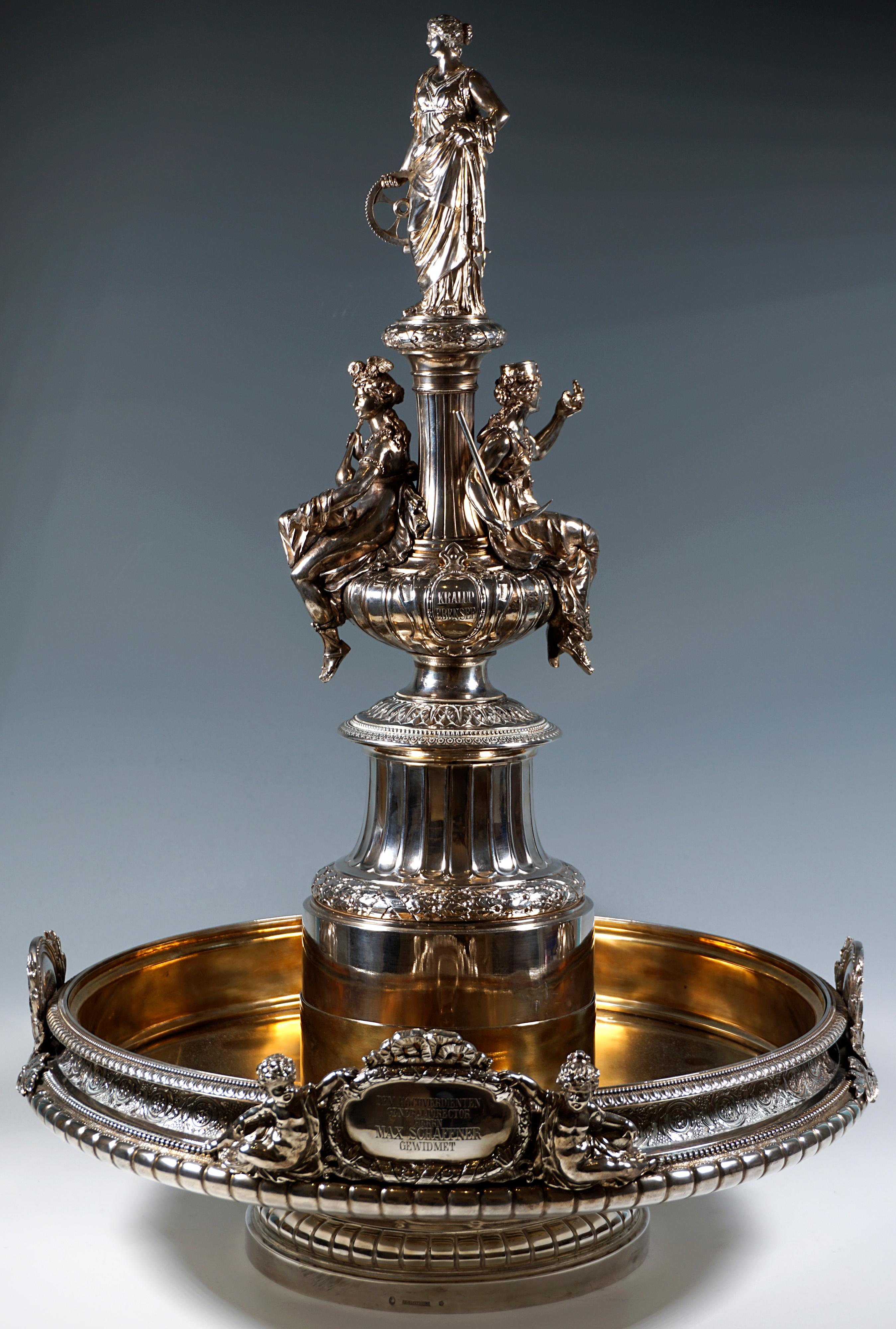Magnífico centro de mesa grande de plata Art Nouveau, de J.C. Klinkosch Viena, 1884 en venta 9