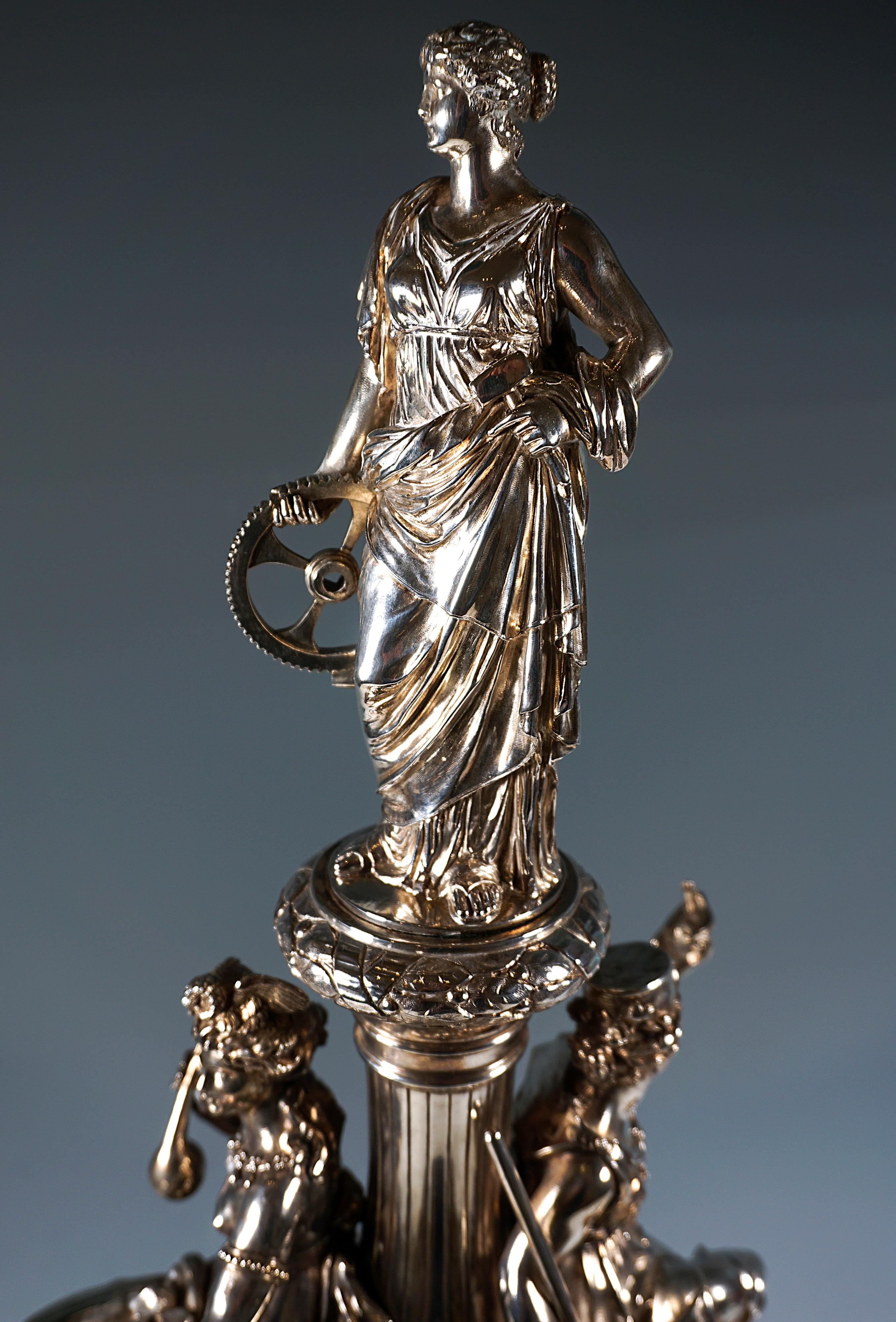 Magnífico centro de mesa grande de plata Art Nouveau, de J.C. Klinkosch Viena, 1884 Silver en venta