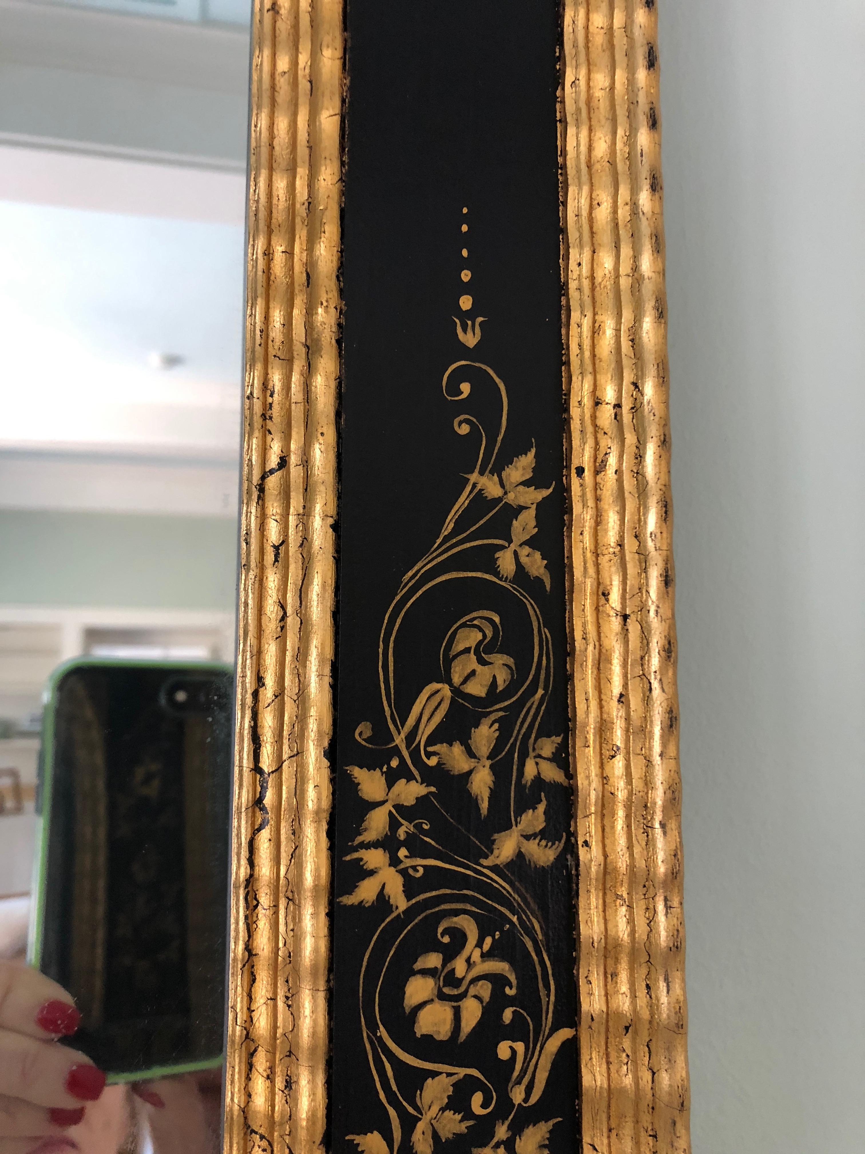 Américain Magnifique grand miroir noir et or de style Régence en vente