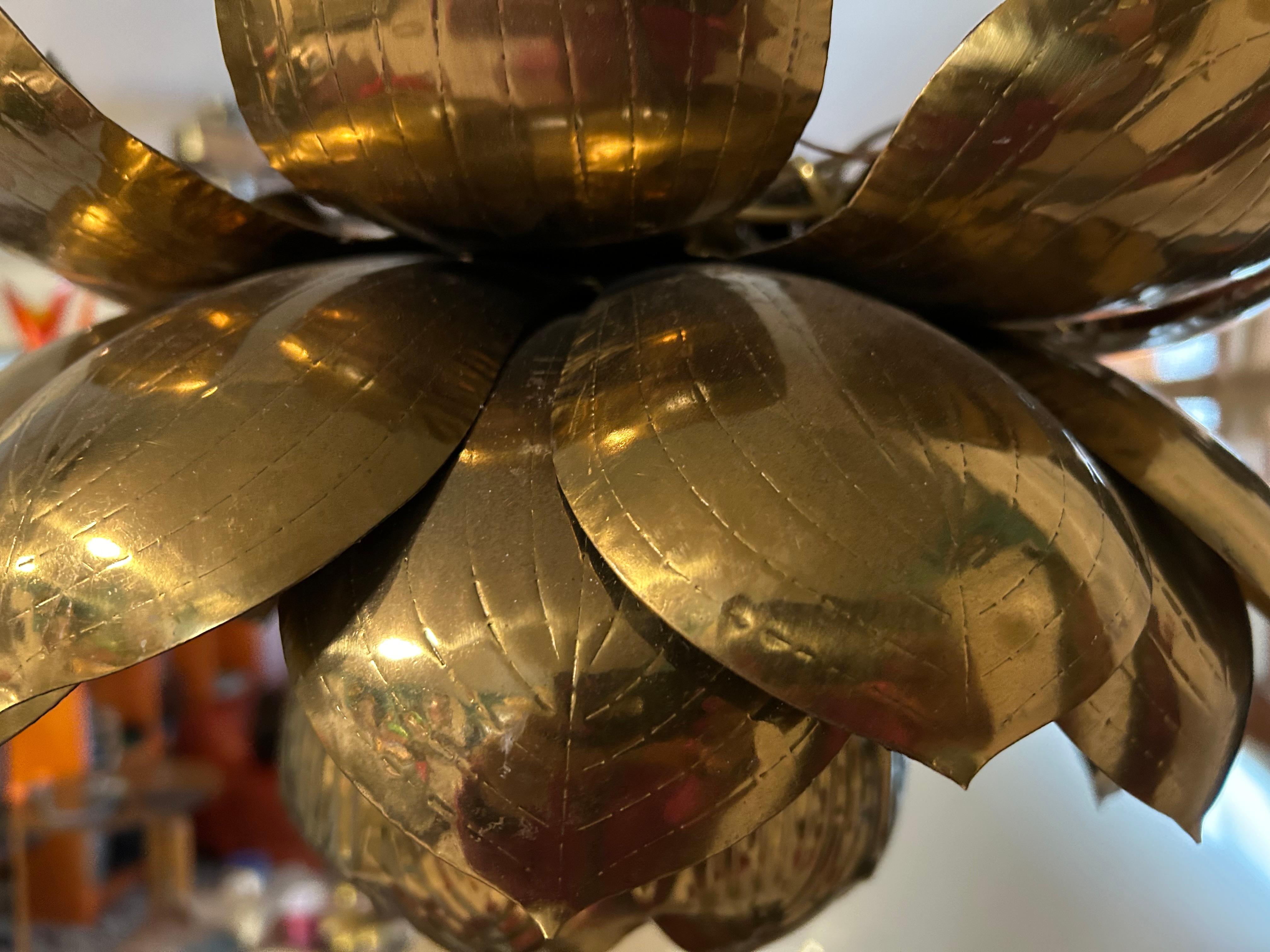 Mid-Century Modern Magnifique grand luminaire Lotus en laiton par Feldman Lighting Style of Parzinger en vente