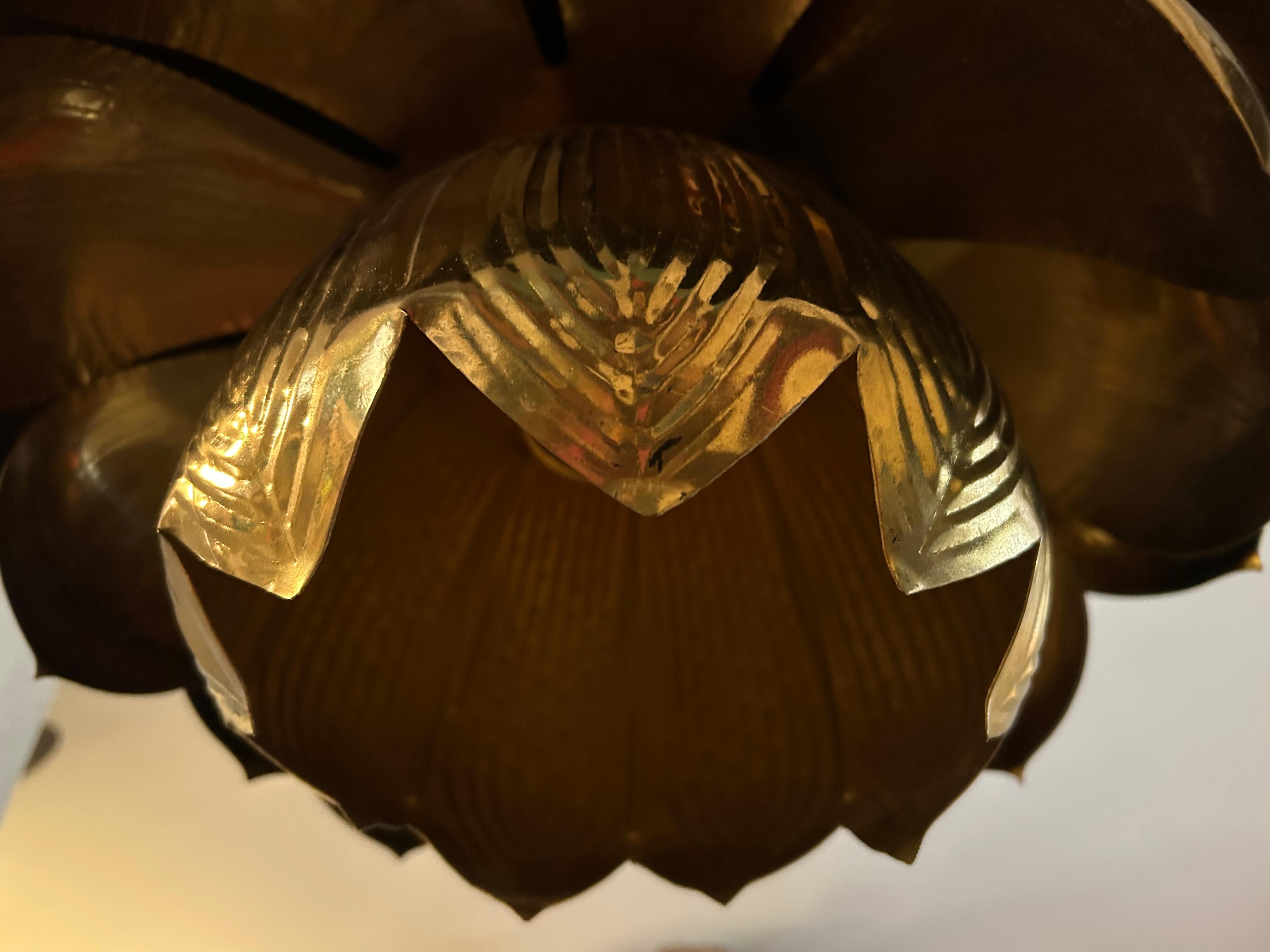 Magnifique grand luminaire Lotus en laiton par Feldman Lighting Style of Parzinger Bon état - En vente à Pemberton, NJ