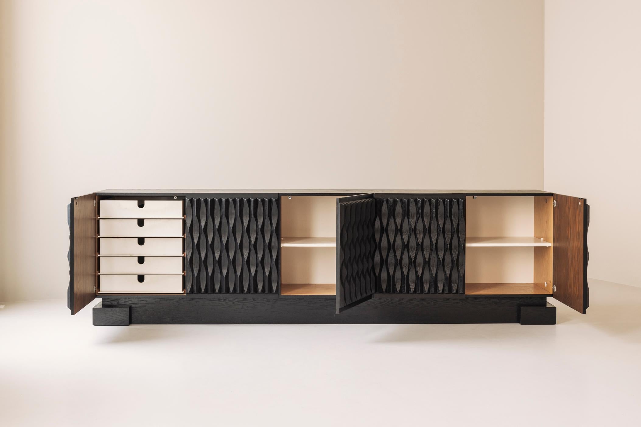 Mid-Century Modern Magnificent large brutalist 'Maison Aurora' sideboard in oak from Belgium, 1970s