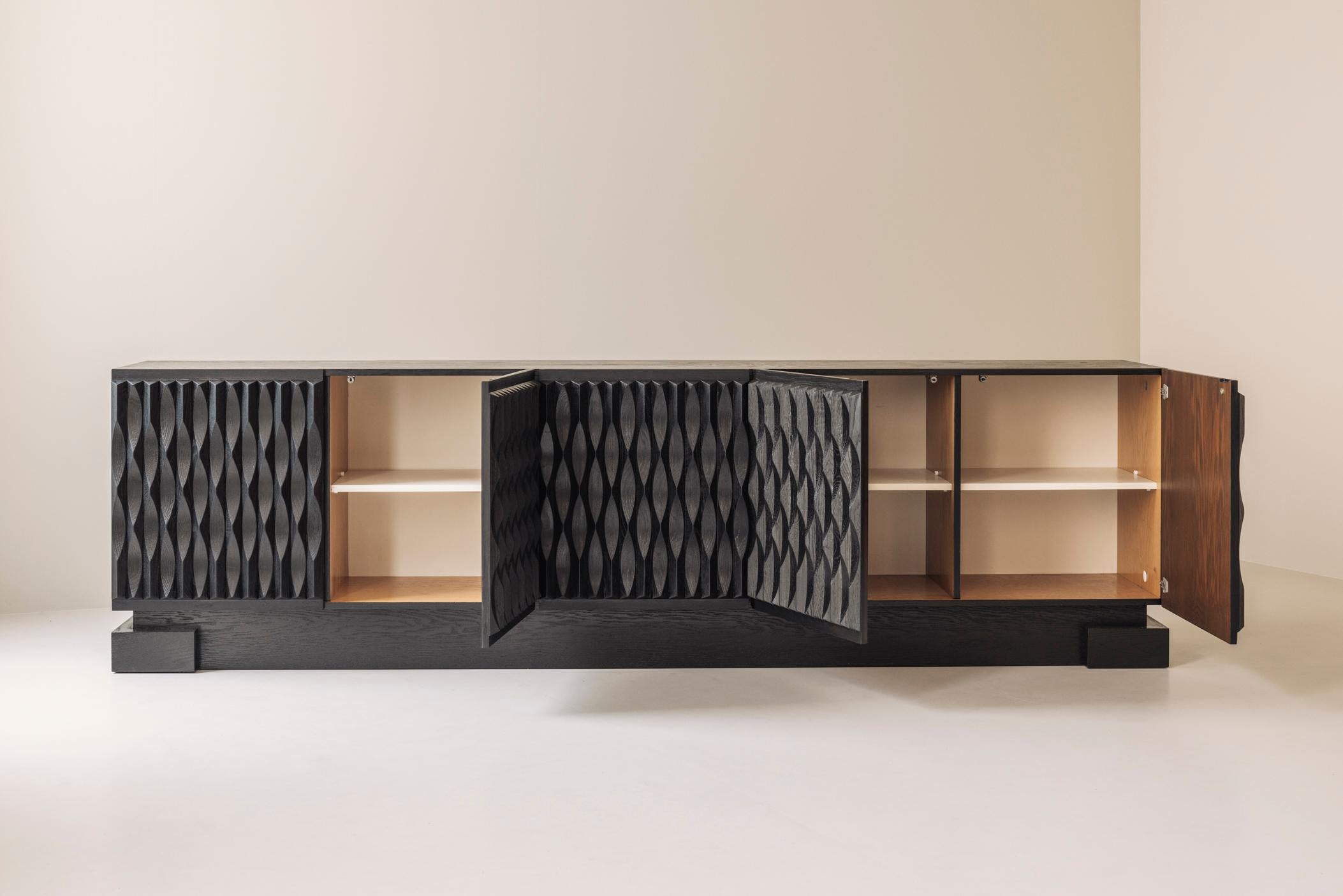 Belgian Magnificent large brutalist 'Maison Aurora' sideboard in oak from Belgium, 1970s