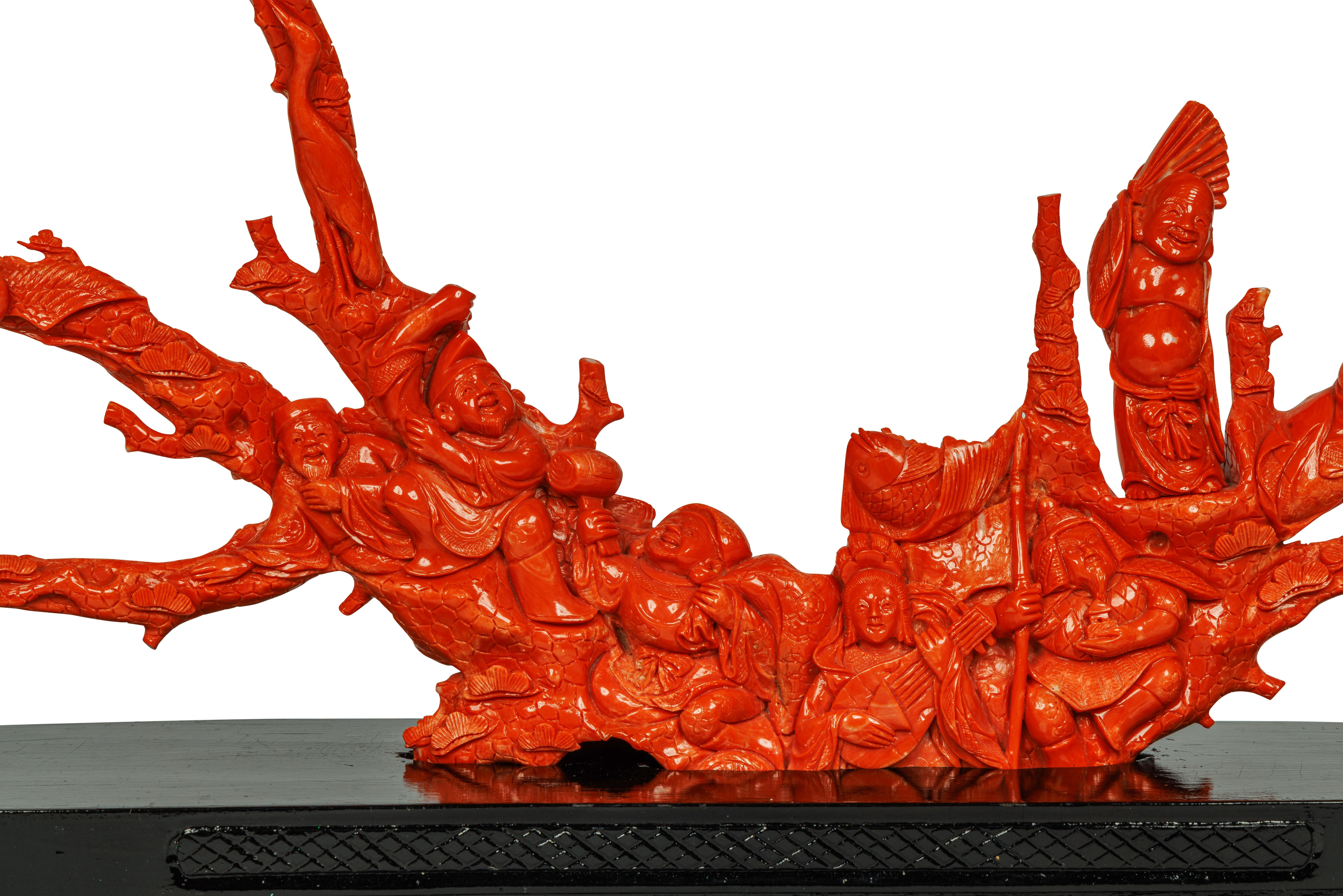 Magnifique groupe figuratif japonais sculpté en corail, sept personnages avec poissons en vente 1
