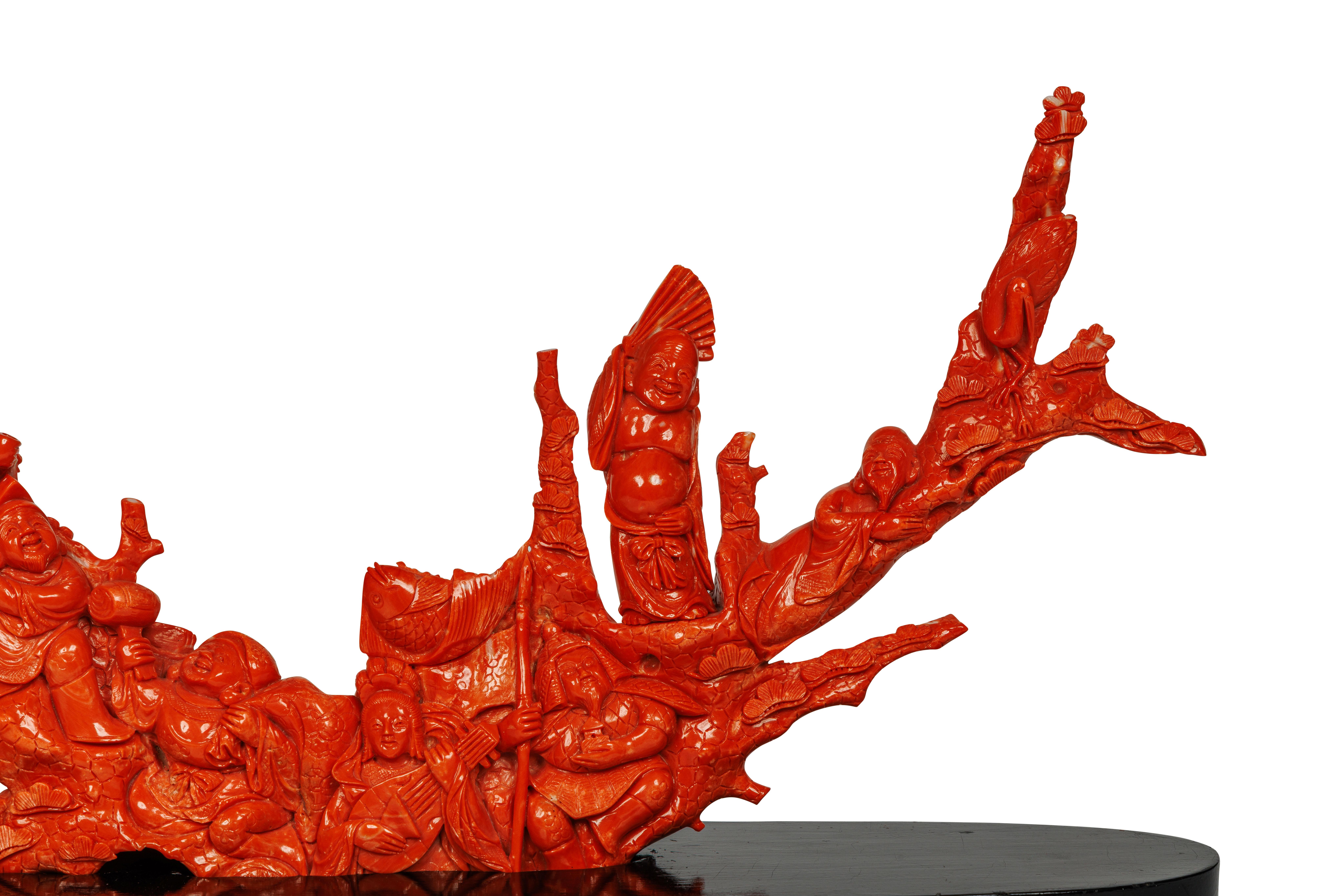 Magnifique groupe figuratif japonais sculpté en corail, sept personnages avec poissons en vente 2