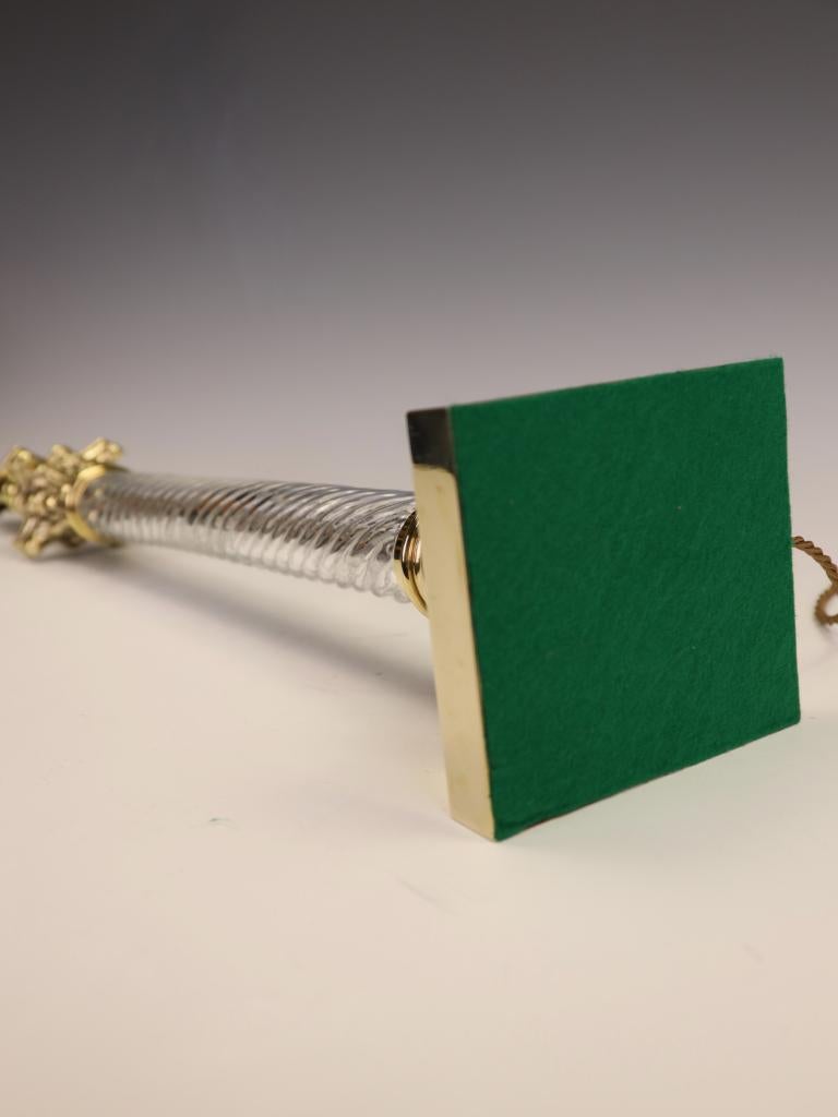 Magnifique grande lampe de table à colonne corinthienne en verre taillé et en spirale en vente 9