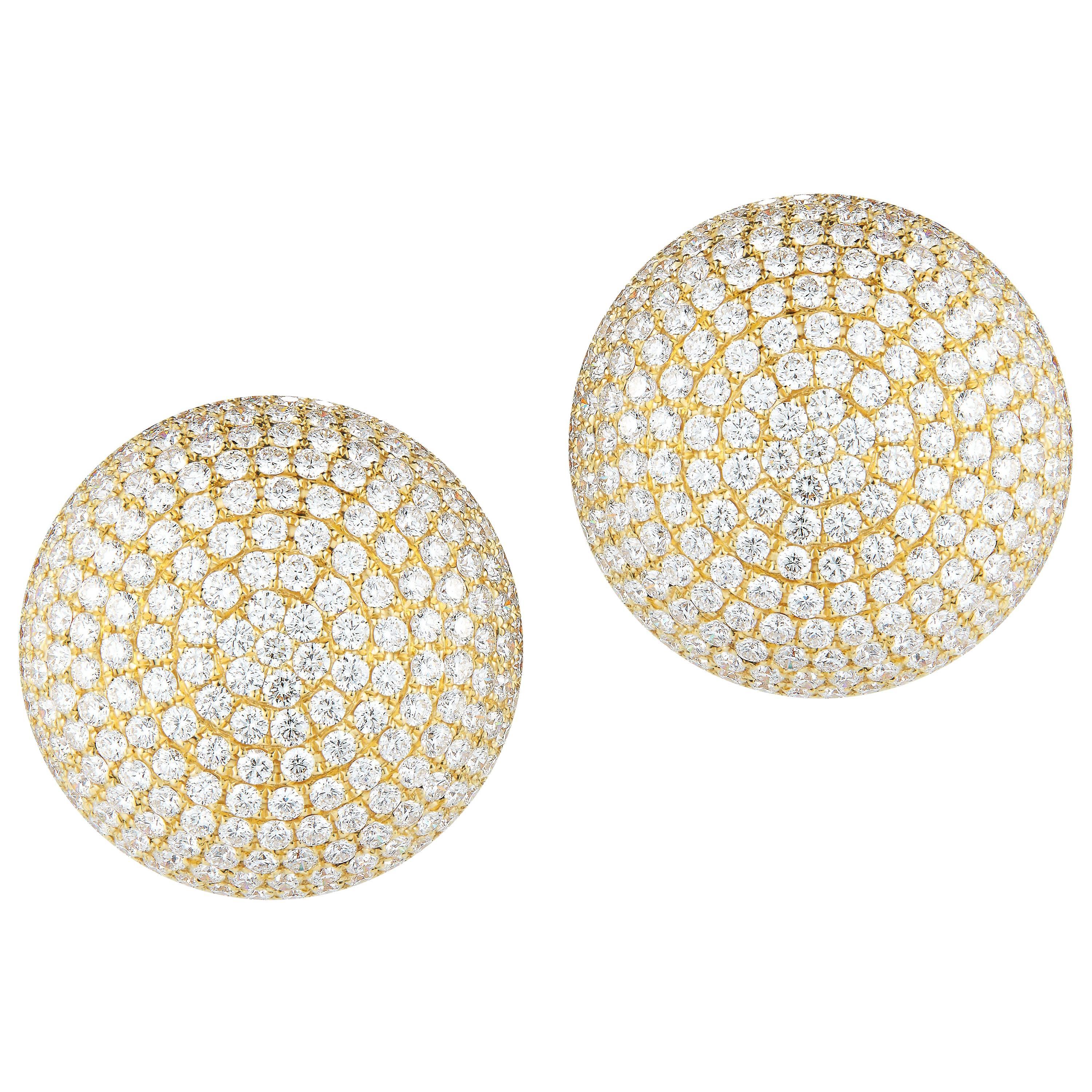 Magnificent Large Diamond Button Earrings in 18 Karat Yellow Gold For Sale