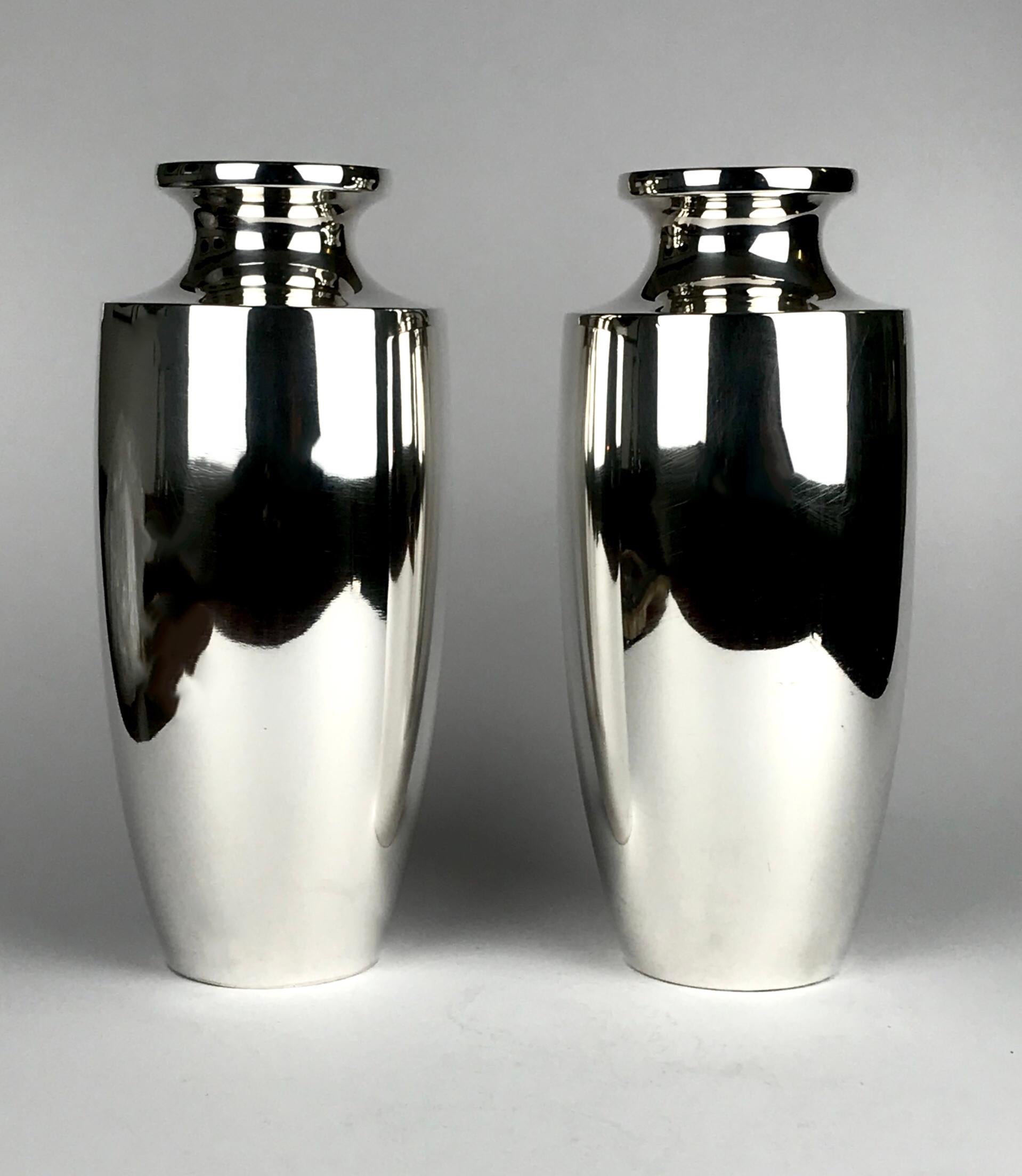 Magnificent Large Imperial Solid Silver Japanese Emperor Vases 18 Petal  In Good Condition In London, GB