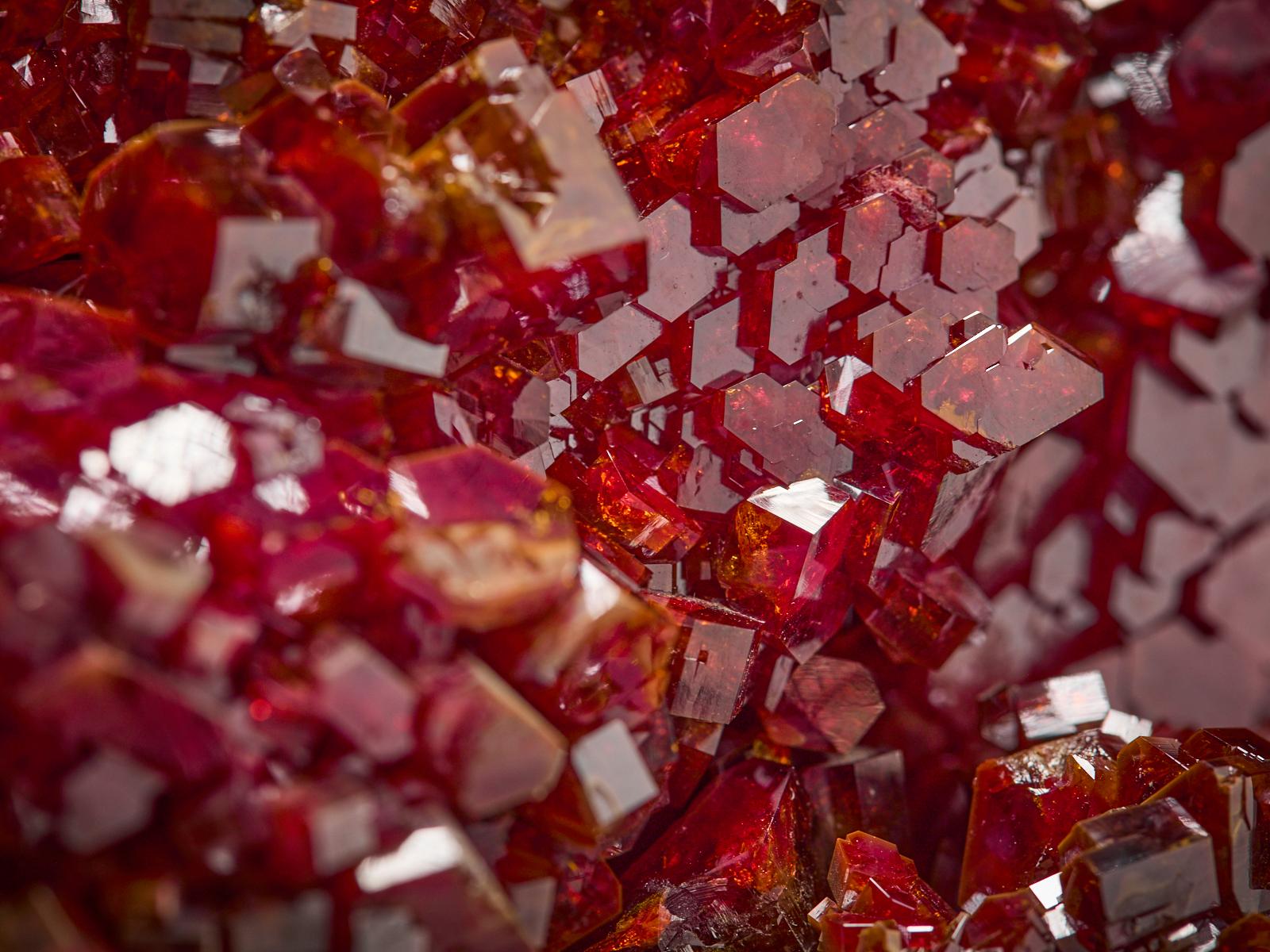 Magnificent Large Vanadinite im Angebot 9