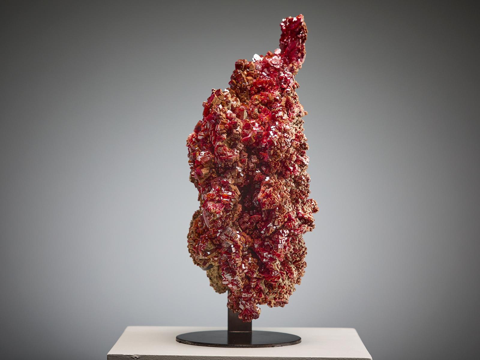 Magnificent Large Vanadinite im Zustand „Hervorragend“ im Angebot in London, GB
