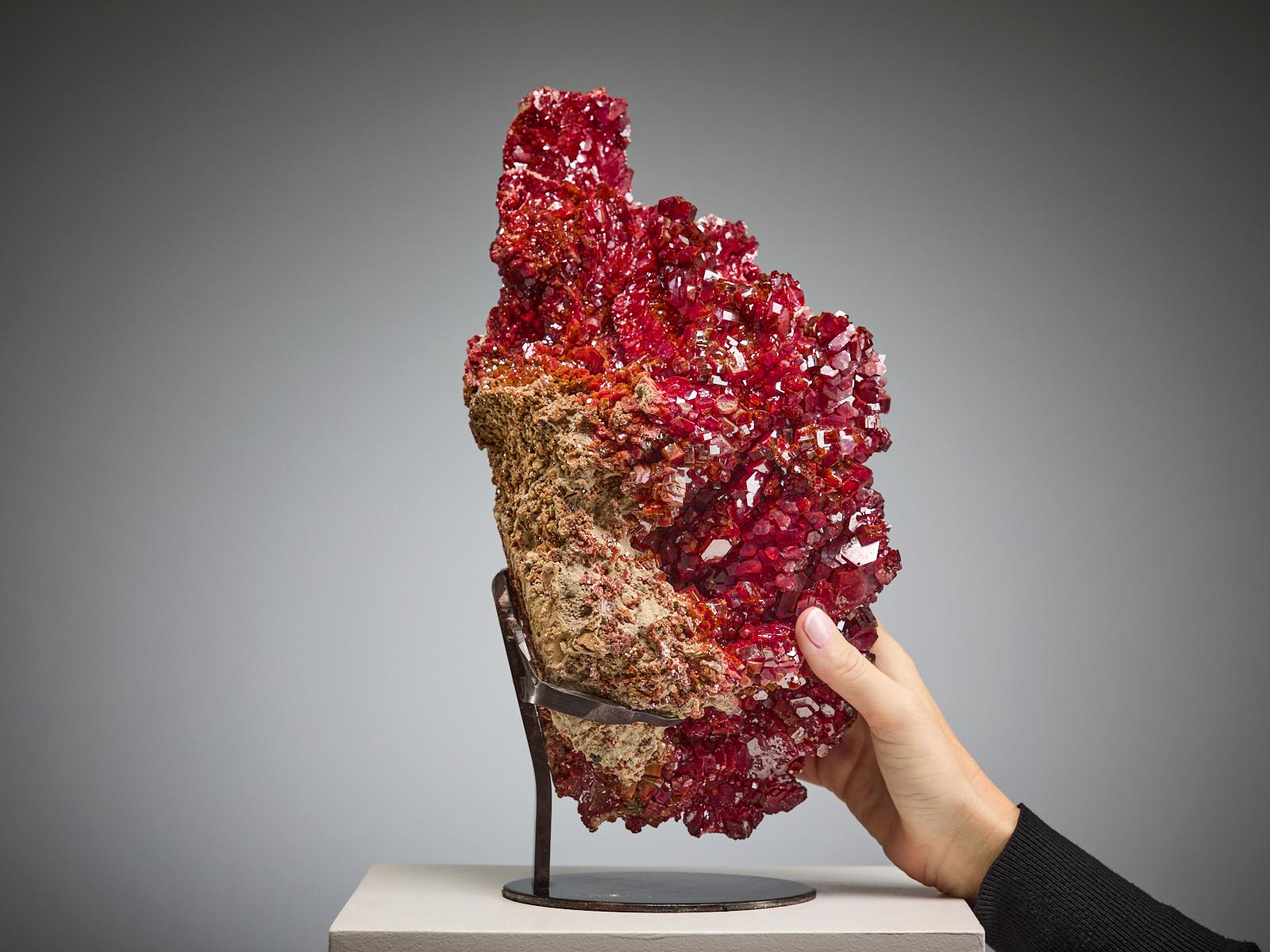 Magnificent Large Vanadinite (18. Jahrhundert und früher) im Angebot