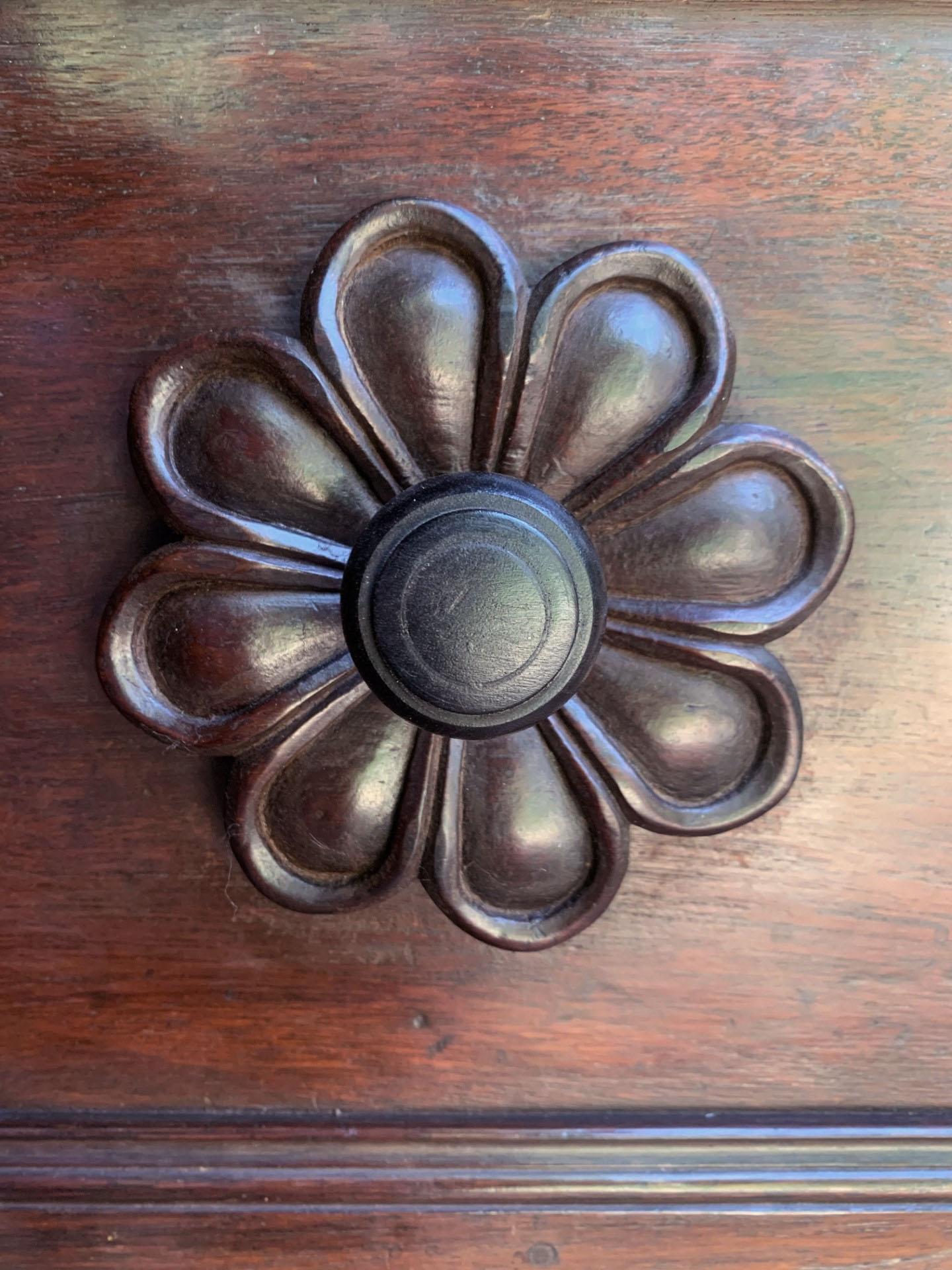 Legno Magnifico cassettone conventuale della fine del XVII secolo/inizio del XVIII secolo in vendita
