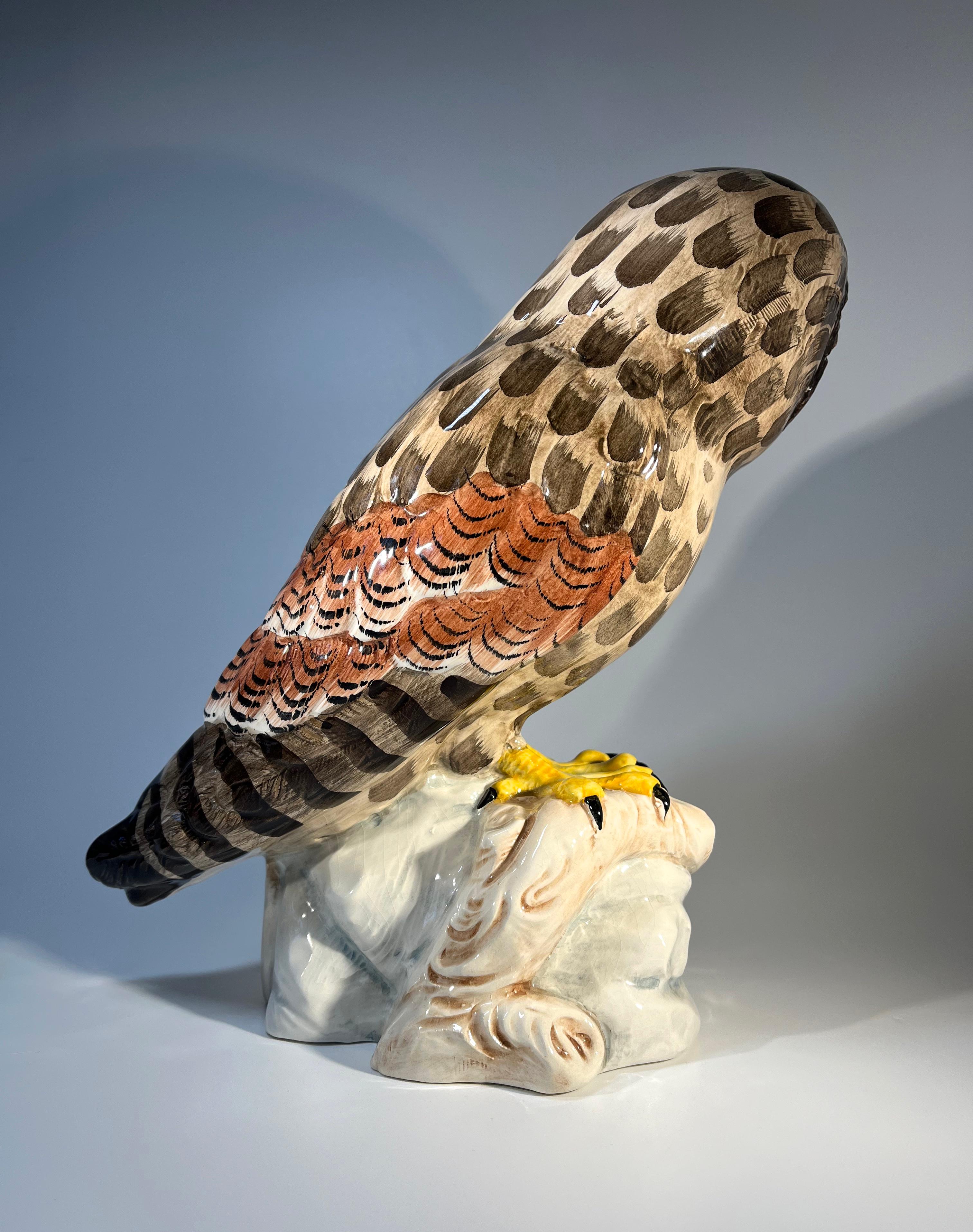Magnificent Life-Size Zanolli, Italian Hand Painted Ceramic Barn Owl c1980s In Excellent Condition For Sale In Rothley, Leicestershire