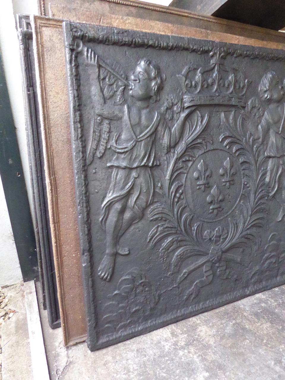Magnificent Louis XV 'Arms of France' Fireback / Backsplash, 18th Century For Sale 3