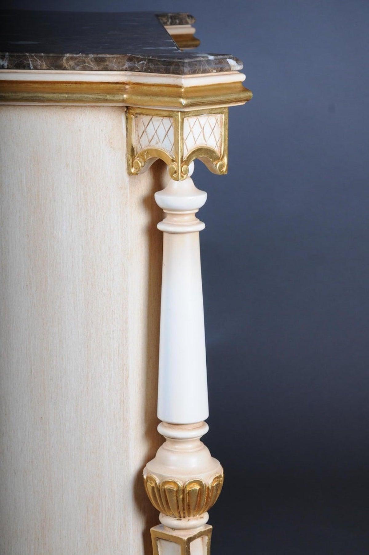 Magnifica cassettiera / credenza Luigi XV in vendita 9