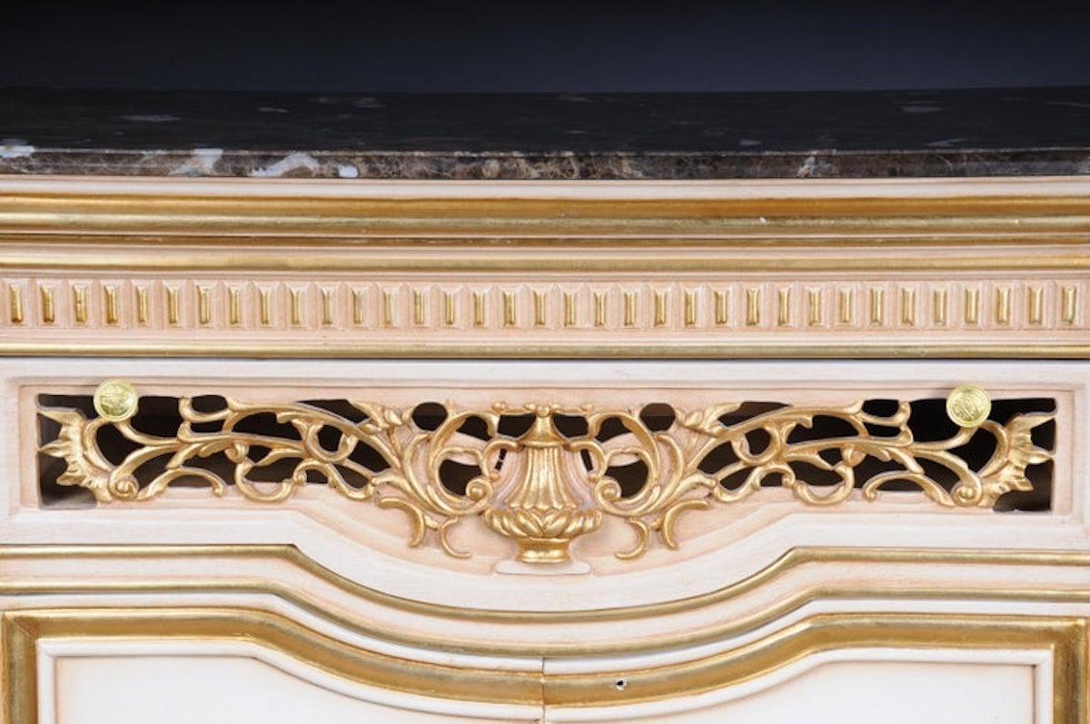 Marmo Magnifica cassettiera / credenza Luigi XV in vendita