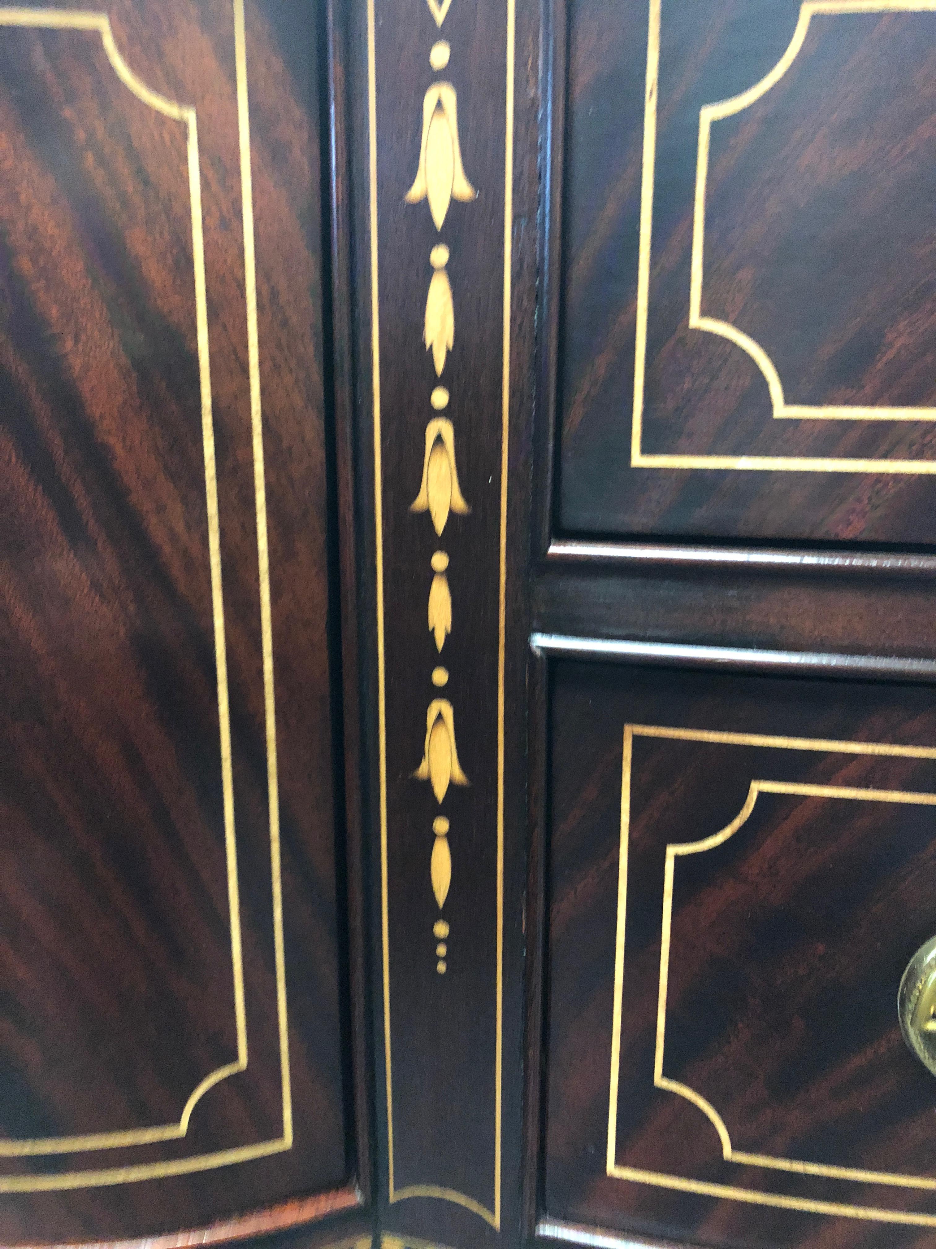 Magnificent Mahogany Stickley Serpentine Sideboard with Satinwood Inlay 7