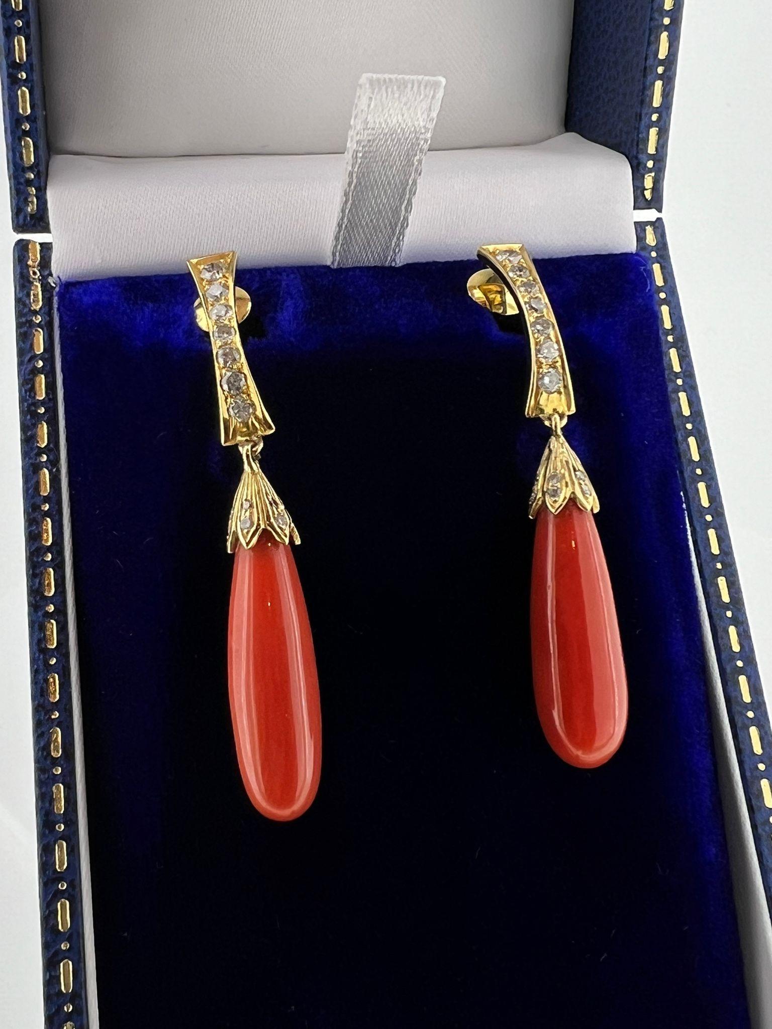 Magnificent Mediterranean Natural Coral, Diamond, 18K Gold Drop Clip on Earrings For Sale 1