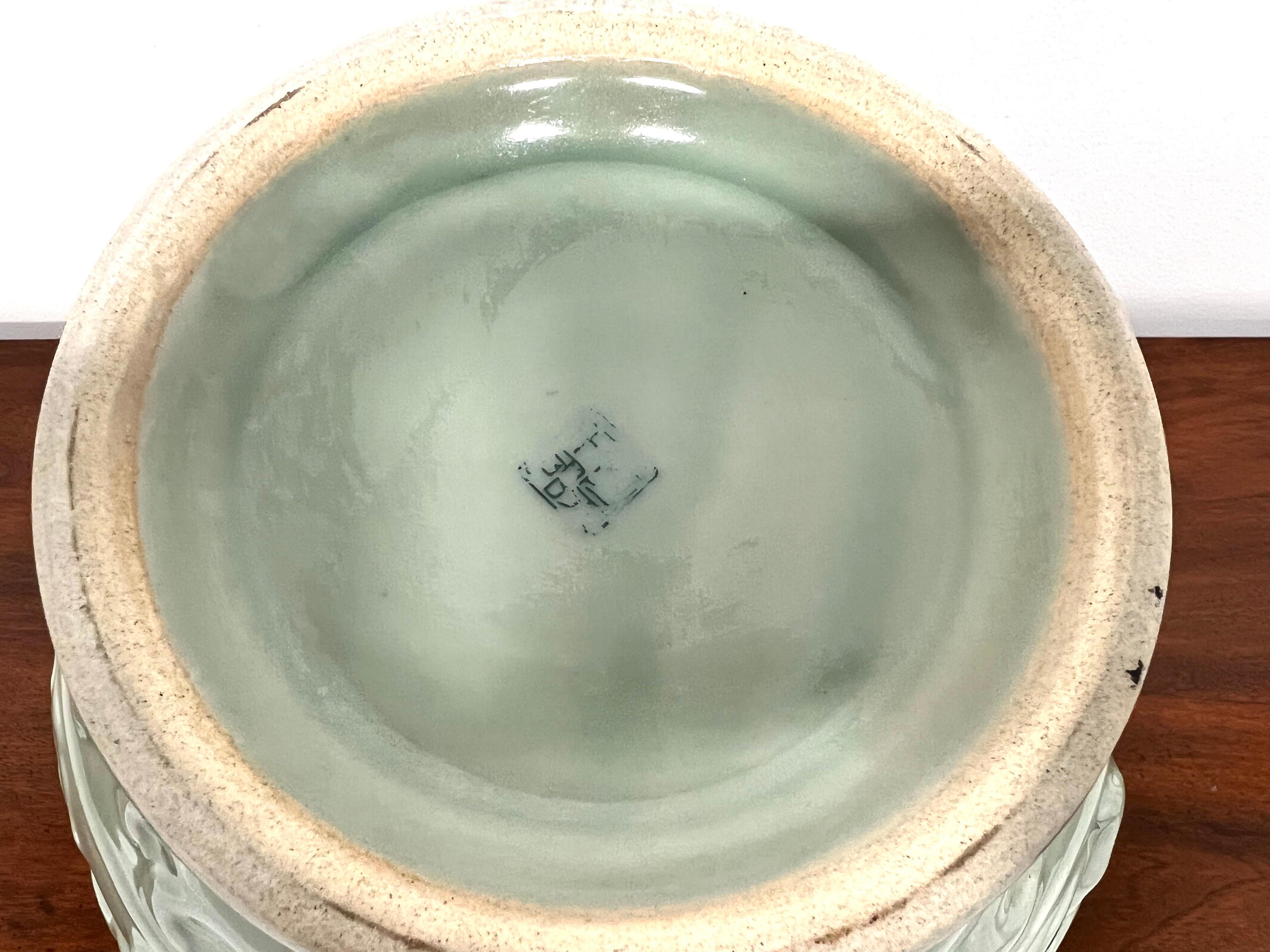 Prächtige große chinesische Export-D Drachenurne aus grünem Porzellan aus der Mitte des 20. Jahrhunderts 5