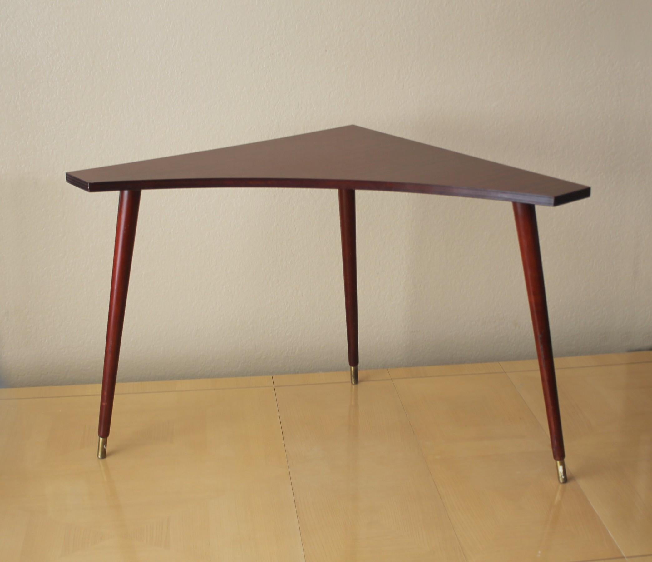 Magnificent Mid Century Modern Red Mahogany Corner Table Rare Paul McCobb 1960s For Sale 7